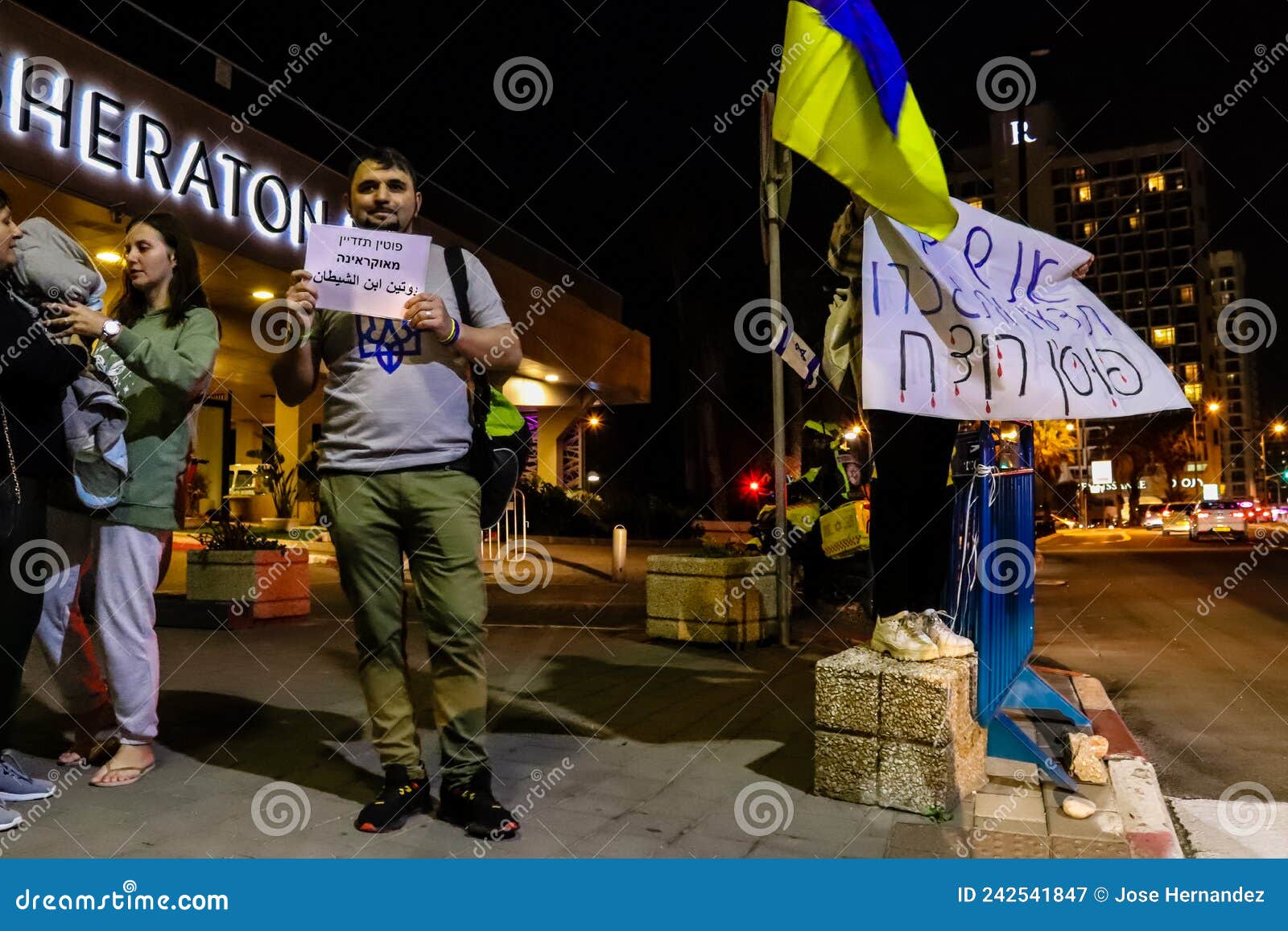 乌克兰首都爆发抗议，中小企业代表试图闯入最高议会大楼
