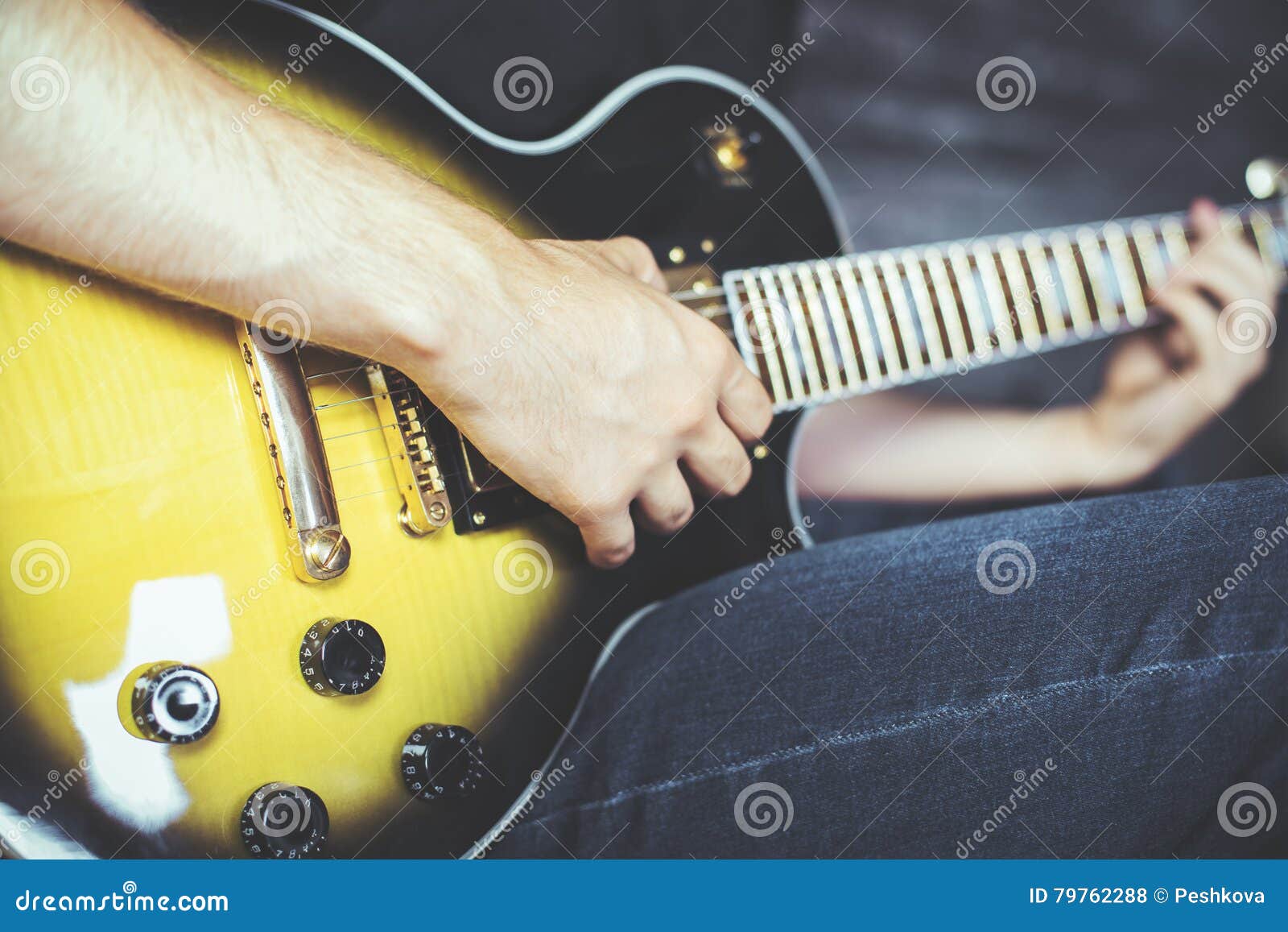 Taller de guitarra - Auca Projectes Educatius