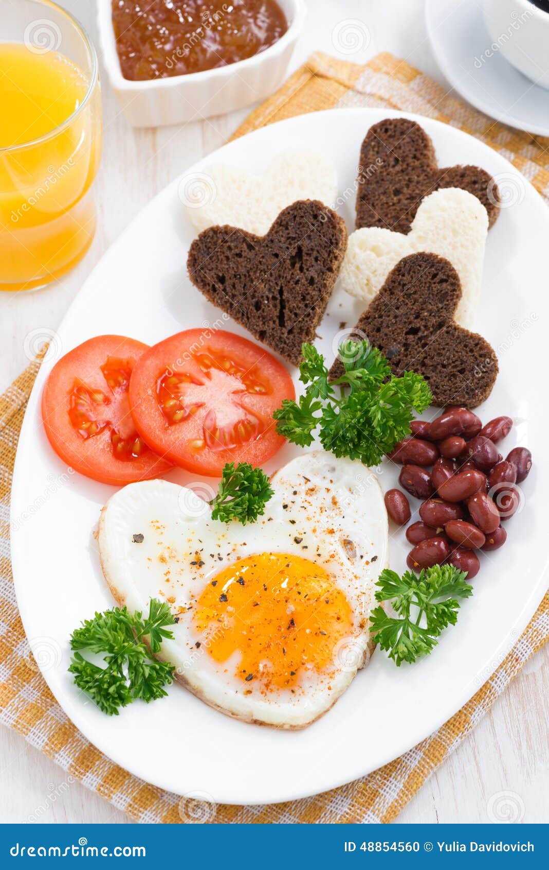 情人节早餐或早午餐 — 香肠和蔬菜 库存图片. 图片 包括有 概念, 午餐, 膳食, 早晨, 创造性, 饮料 - 217948927