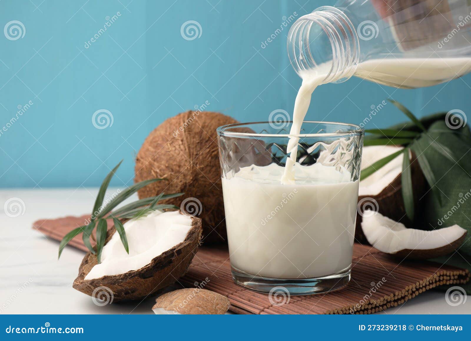 Homemade Kokosnoot Milk From Fresh Kokosnoot 自製椰奶_椰漿的做法大全_椰子奶的家常做法 169 ...