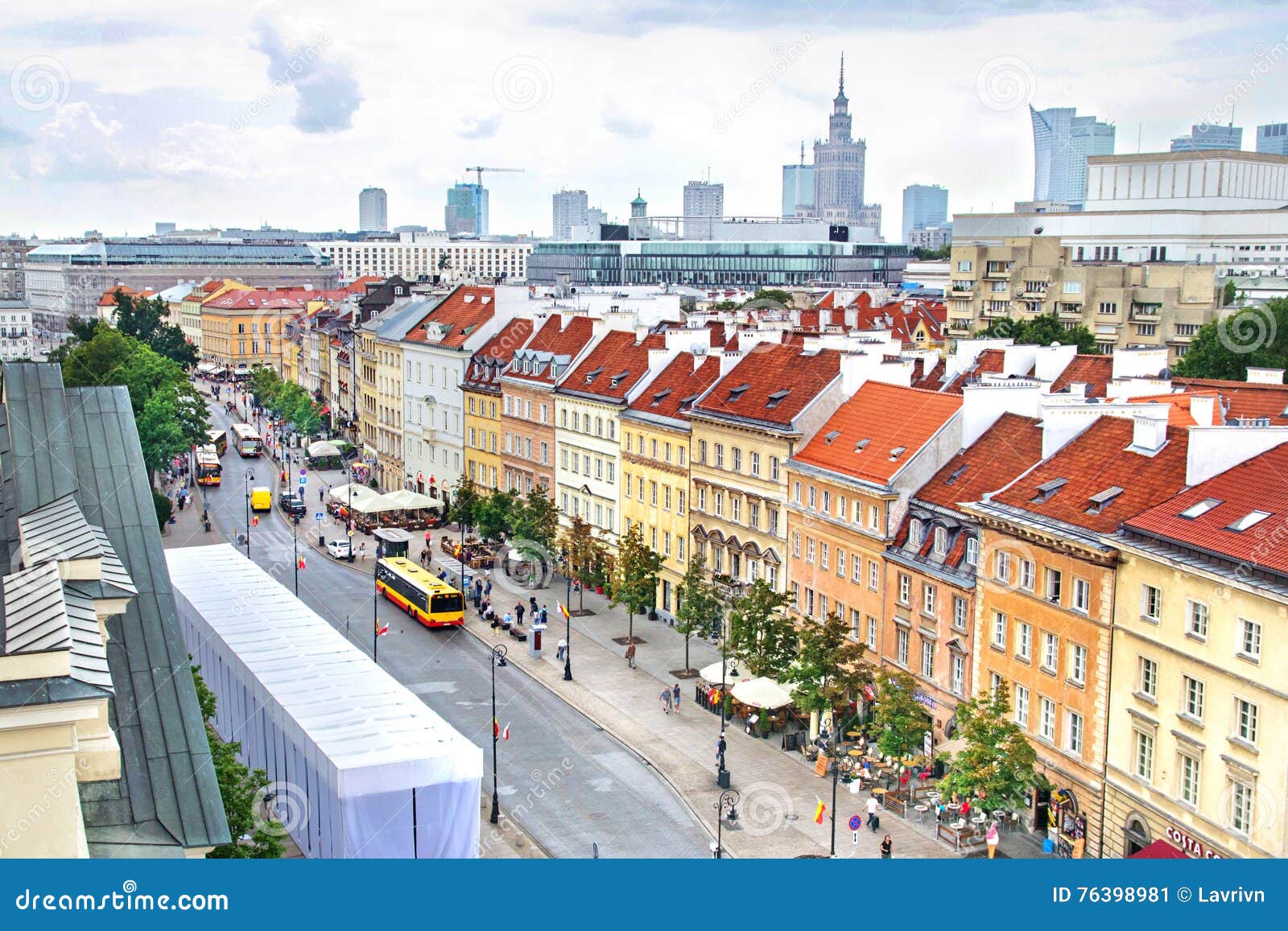 华沙，波兰的首都安置鸟瞰图 编辑类图片. 图片 包括有 房子, 中心, 全景, 街市, 地标, 天空, 波兰 - 153721835