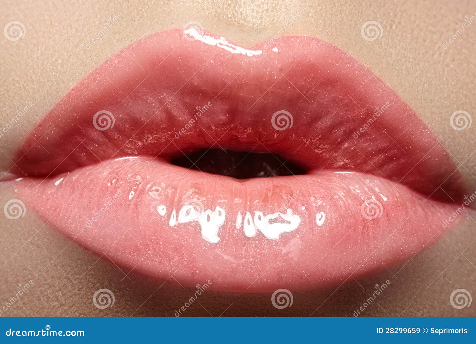 亲吻嘴唇 库存照片. 图片 包括有 魅力, 唇膏, 女性, 妇女, 嘴唇, 女孩, 相当, 再见, 红色, äº - 1143100