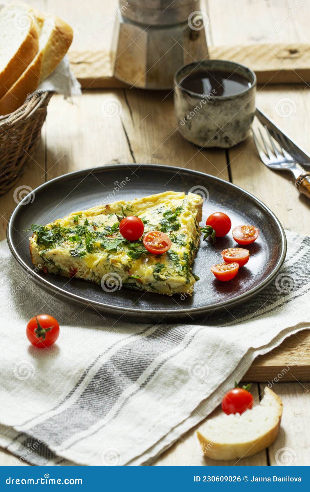 早餐三明治 煎蛋和烤面包 库存照片. 图片 包括有 卵黄质, 油煎, 干酪, 自创, 蘑菇, 酥脆, 食物 - 162468472