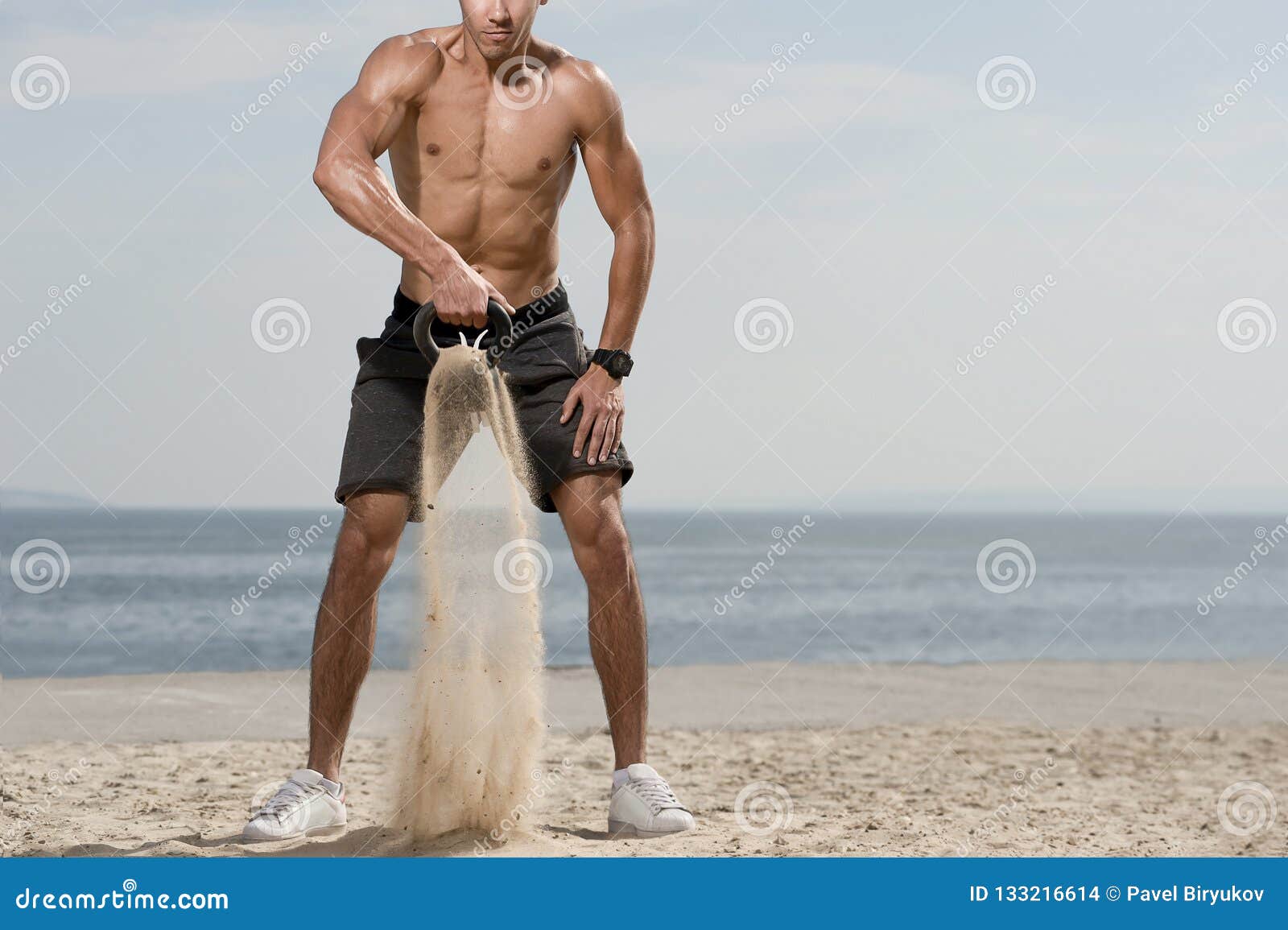 英俊的赤裸肌肉男性身体 库存图片. 图片 包括有 生活方式, 查出, 健康, 有吸引力的, 少年, 爱好健美者 - 26829731
