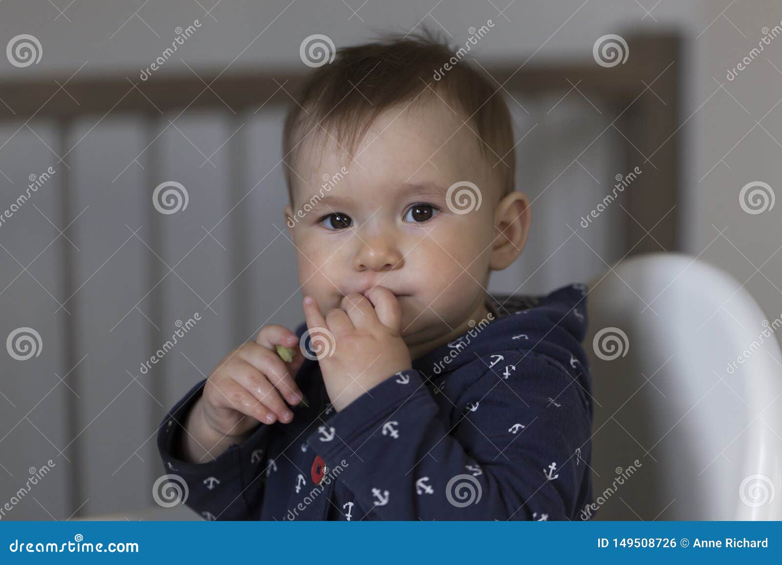 吃孩子手手势语 库存照片. 图片 包括有 姿态, 部分, 障碍, 子项, 现有量, 打手势, 隔离, 通信 - 39995492