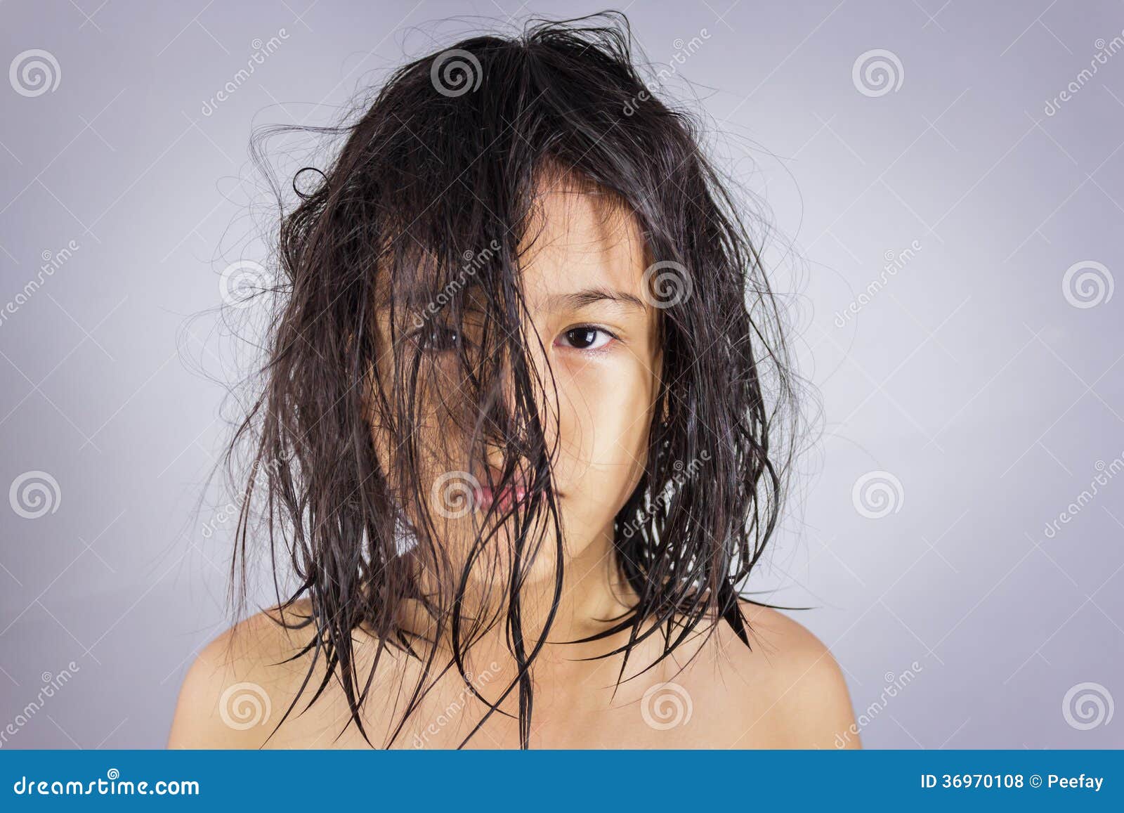 头发湿妇女 库存照片. 图片 包括有 高雅, 卷曲, 挥动, 阴物, 制作, 艺术, 逗人喜爱, 蓬松, 长期 - 60380764