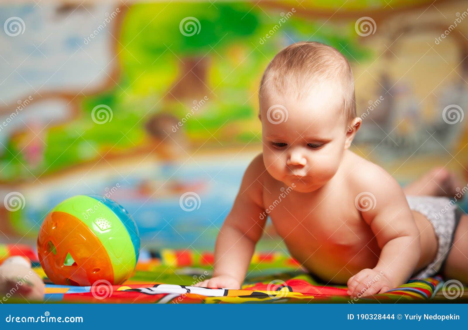 一个九个月大的婴儿，把绑匪玩的团团转！ | 一个九个月大的婴儿，把绑匪玩的团团转！ #电影解说 #搞笑 | By Insta News