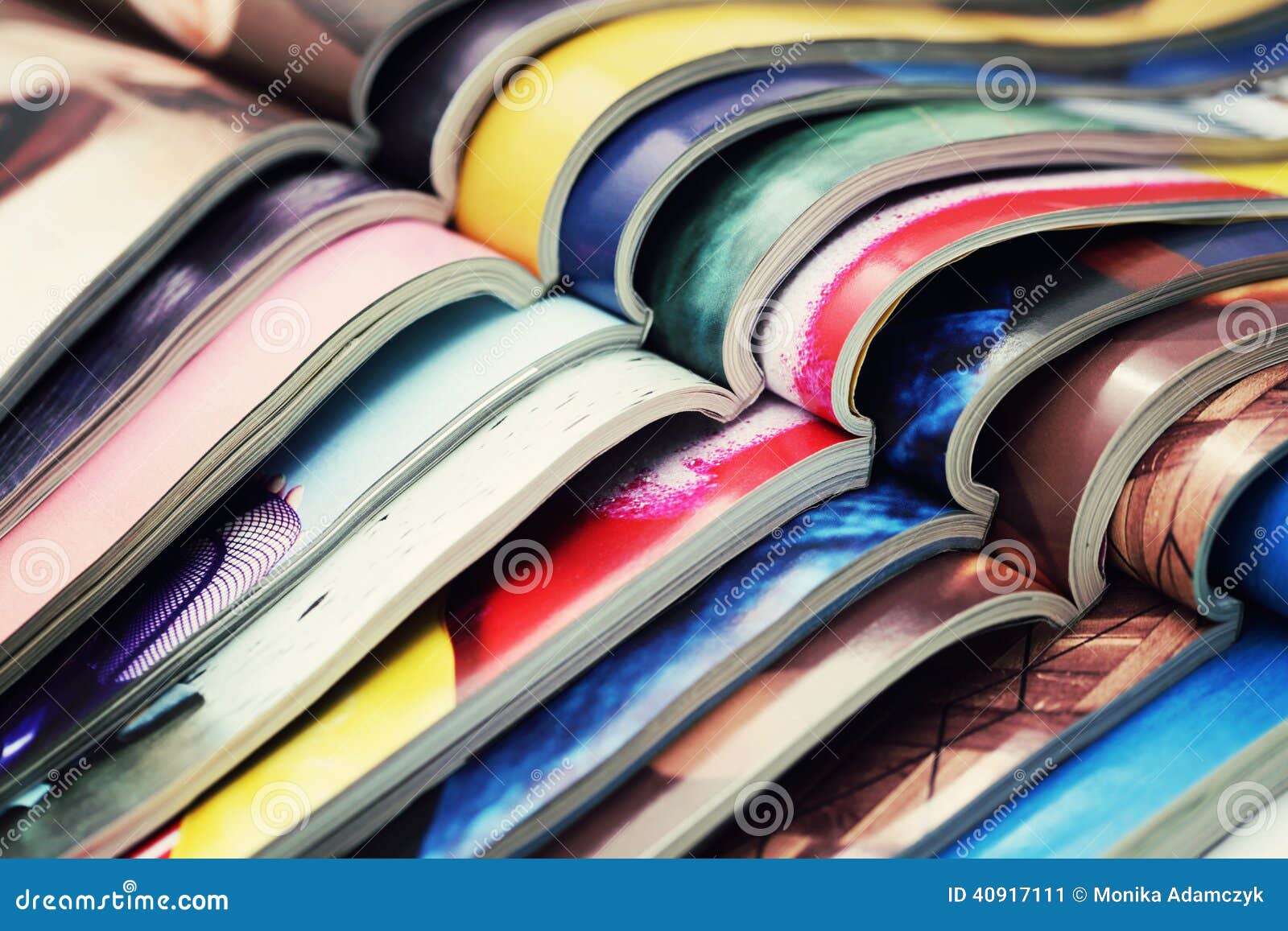 栈杂志. 堆颜色杂志-信息
