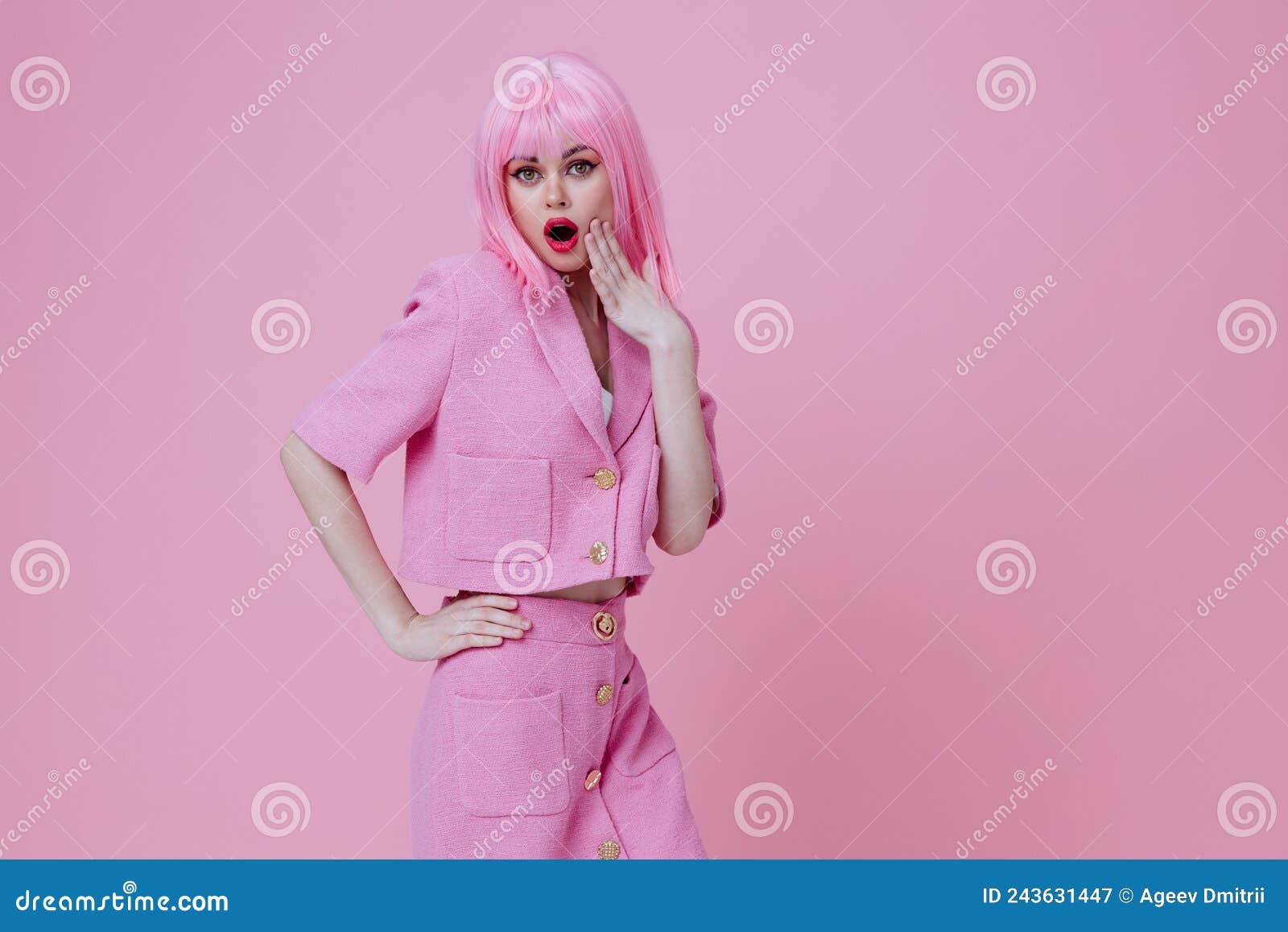 粉红色头发的女生_高清图片素材_北极熊素材库