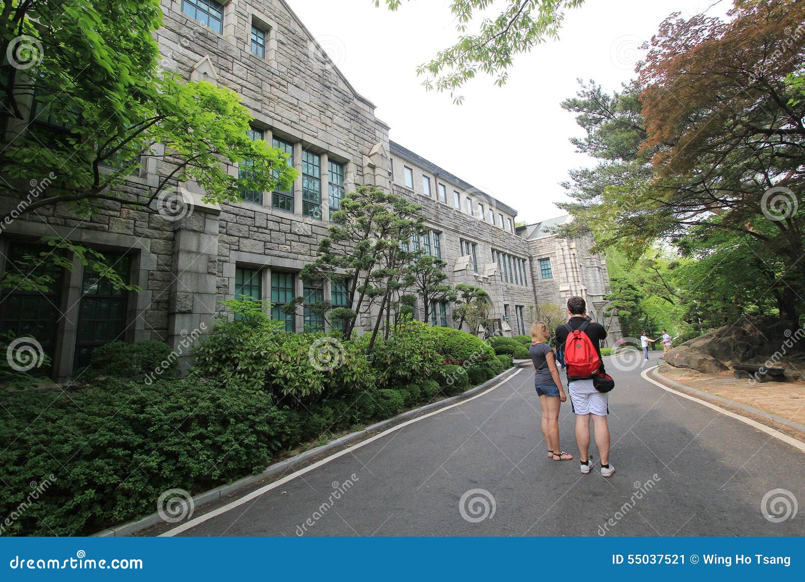 庆熙大学在汉城 编辑类库存照片. 图片 包括有 有历史, 旅游业, 教会, 天空, 聚会所, 少年, 教育 - 112975218