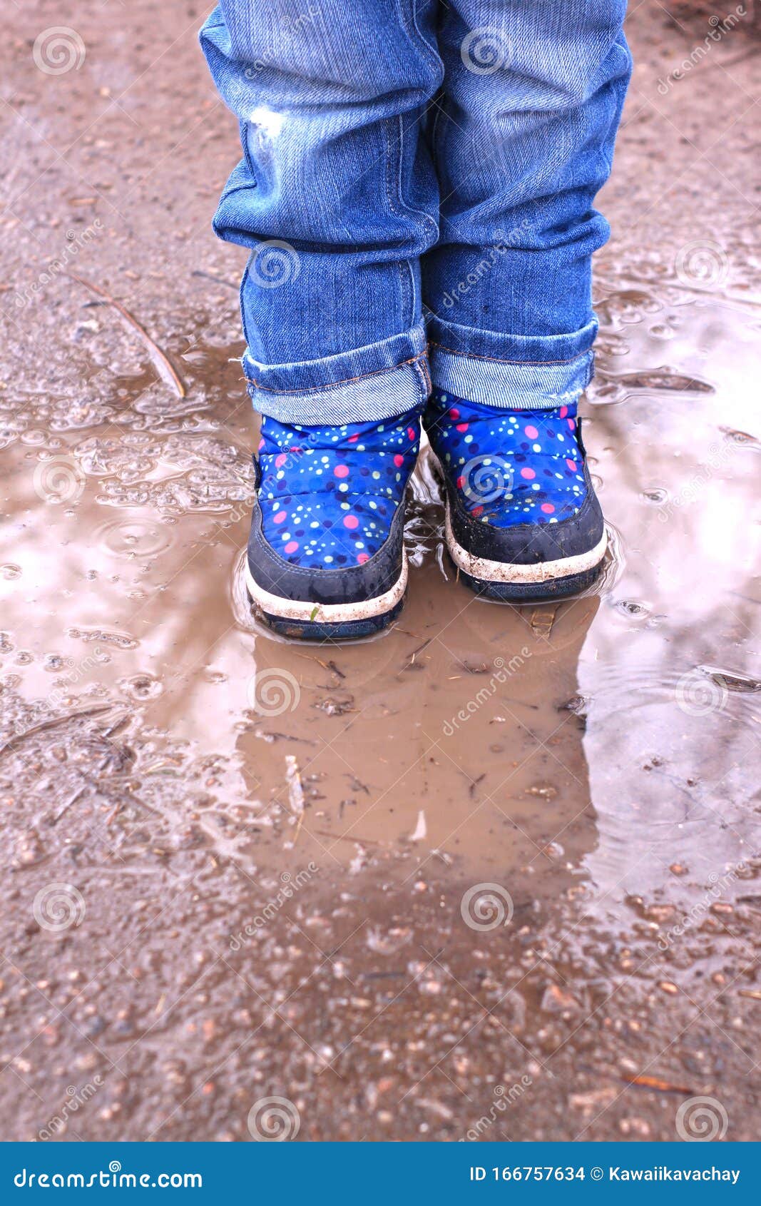 靴子踩泥泥深得要脱靴_皮靴踩泥灌水了 - 随意云