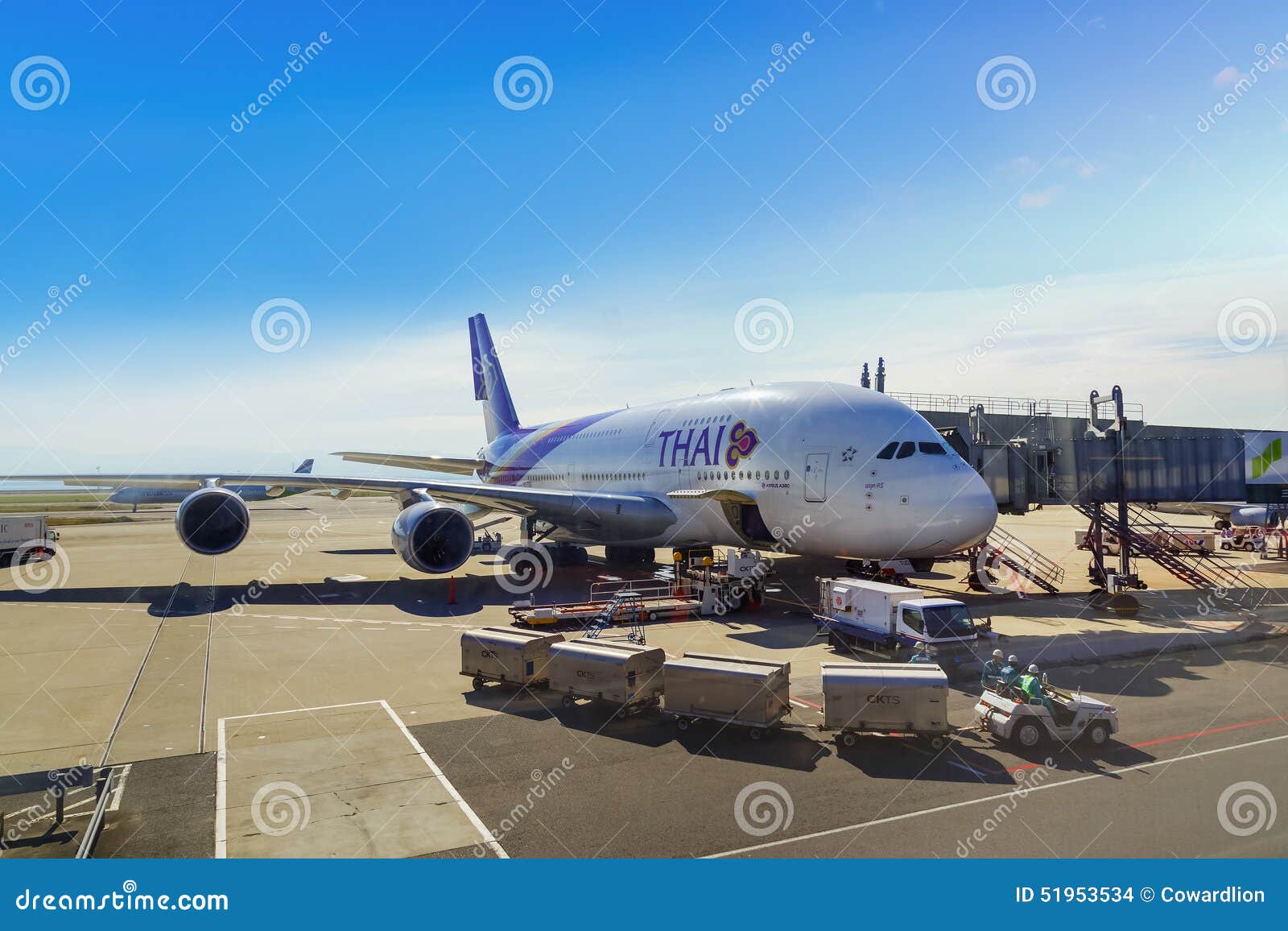 泰航新的波音787-9 Dreamliner着陆在奥克兰国际机场 编辑类图片 - 图片 包括有 泰国, 行业: 111098795