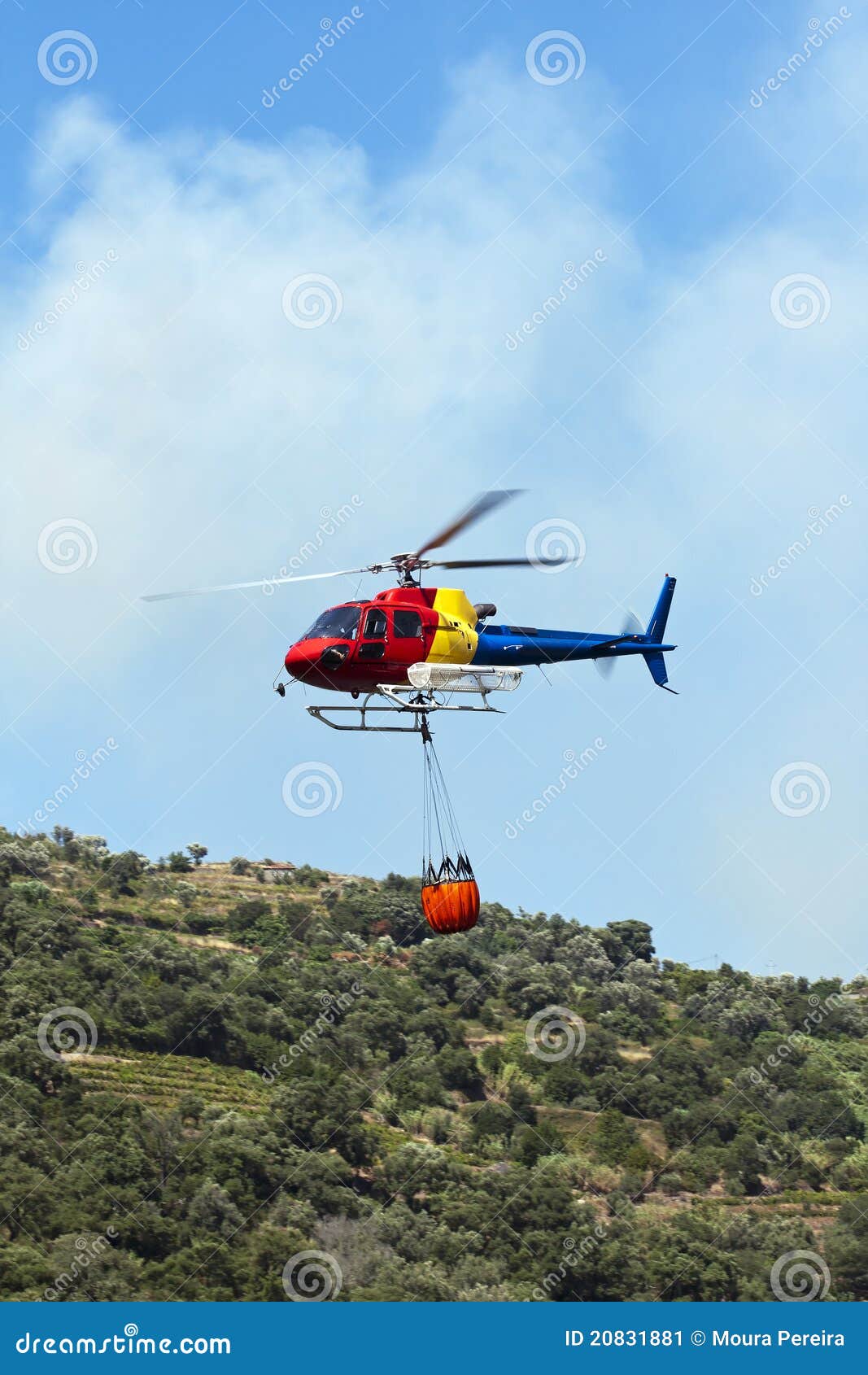 在白色背景的抢救直升机 库存例证. 插画 包括有 医疗, 背包, 柏油的, 飞行, 砍刀, 等候, 颜色 - 54907883
