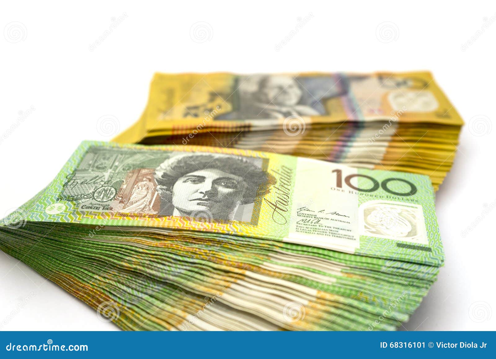 澳元纸币在桌子上撒下，特写 库存图片. 图片 包括有 特写镜头, 市场, 澳洲, 美元, 一百, 商业 - 166506181