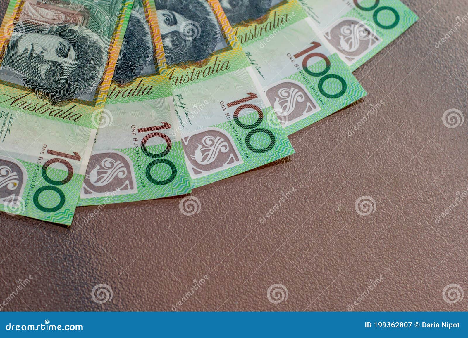 澳元纸币在桌子上撒下，特写 库存图片. 图片 包括有 特写镜头, 市场, 澳洲, 美元, 一百, 商业 - 166506181