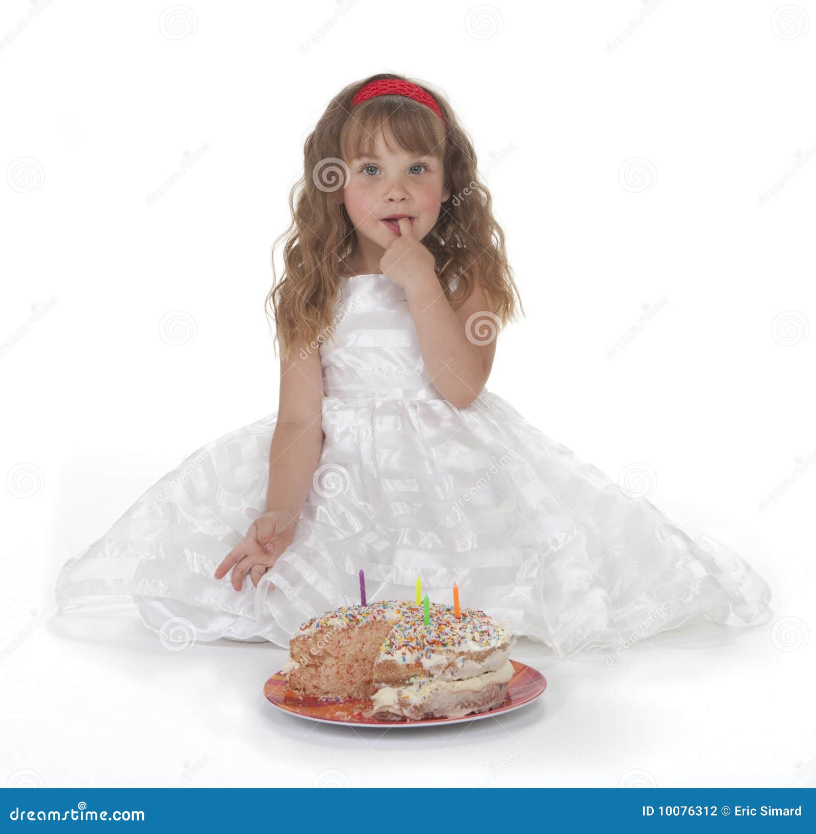 愉快生日蛋糕的女孩 库存照片. 图片 包括有 奶油, 快乐, 人员, 白种人, 长期, 附注, 头发, 装饰 - 10270234