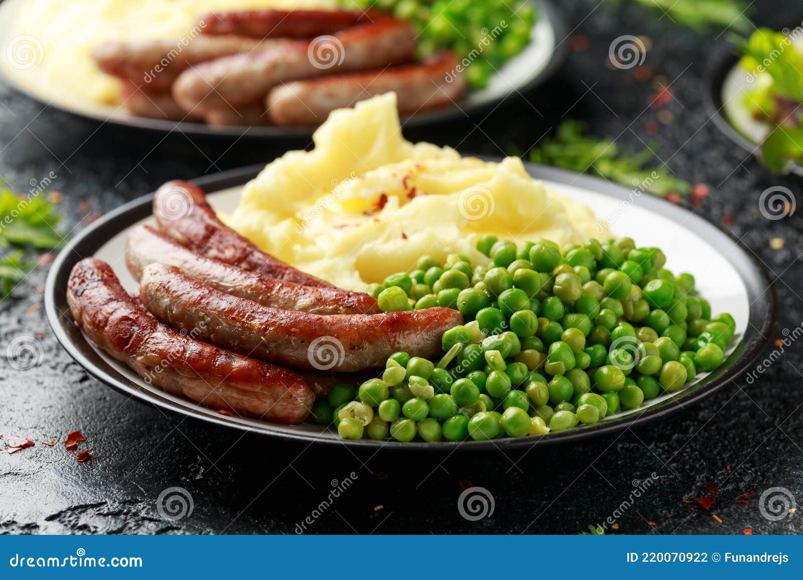 英国酒吧的香肠和肉汁土豆泥高清摄影大图-千库网