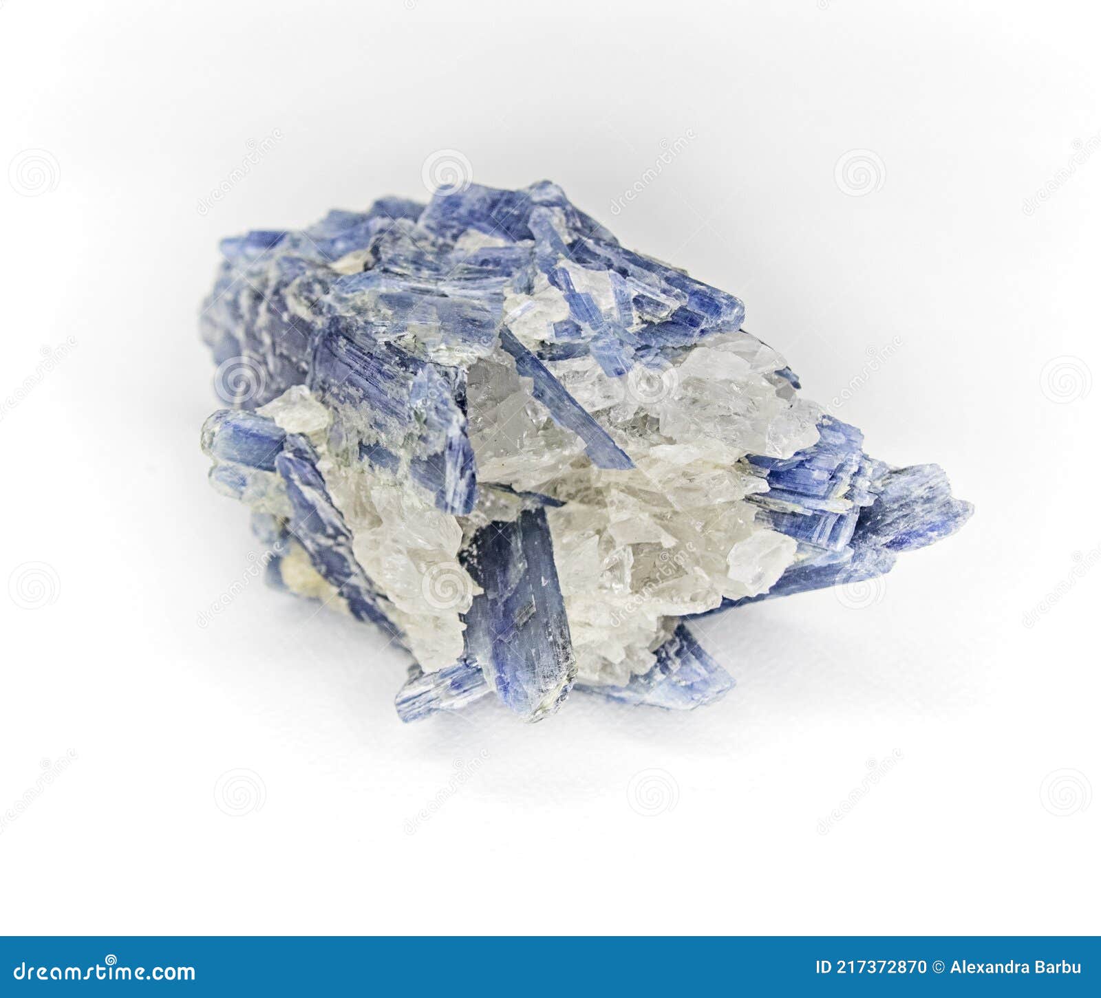 蓝晶石矿石_Kyanite Ore_国家岩矿化石标本资源共享平台