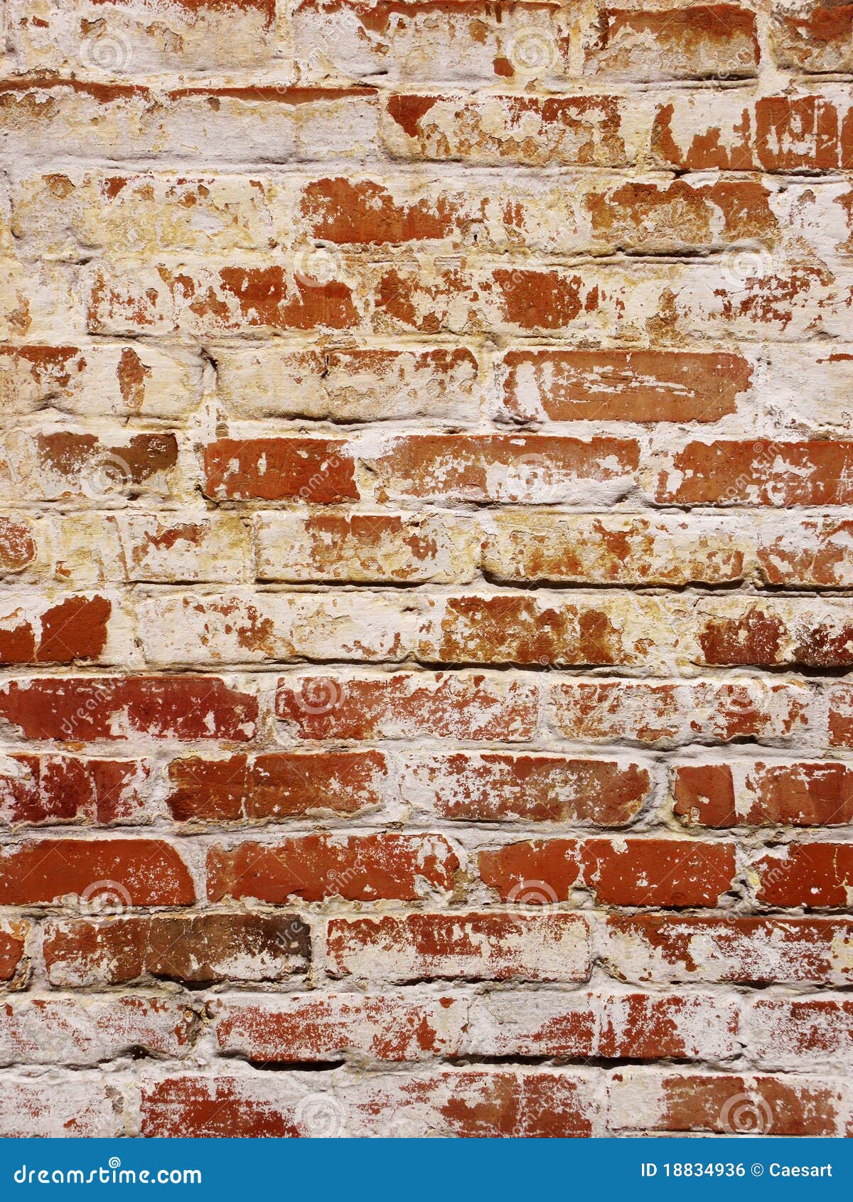 砖老墙壁. 被风化的背景砖老被弄脏的墙壁