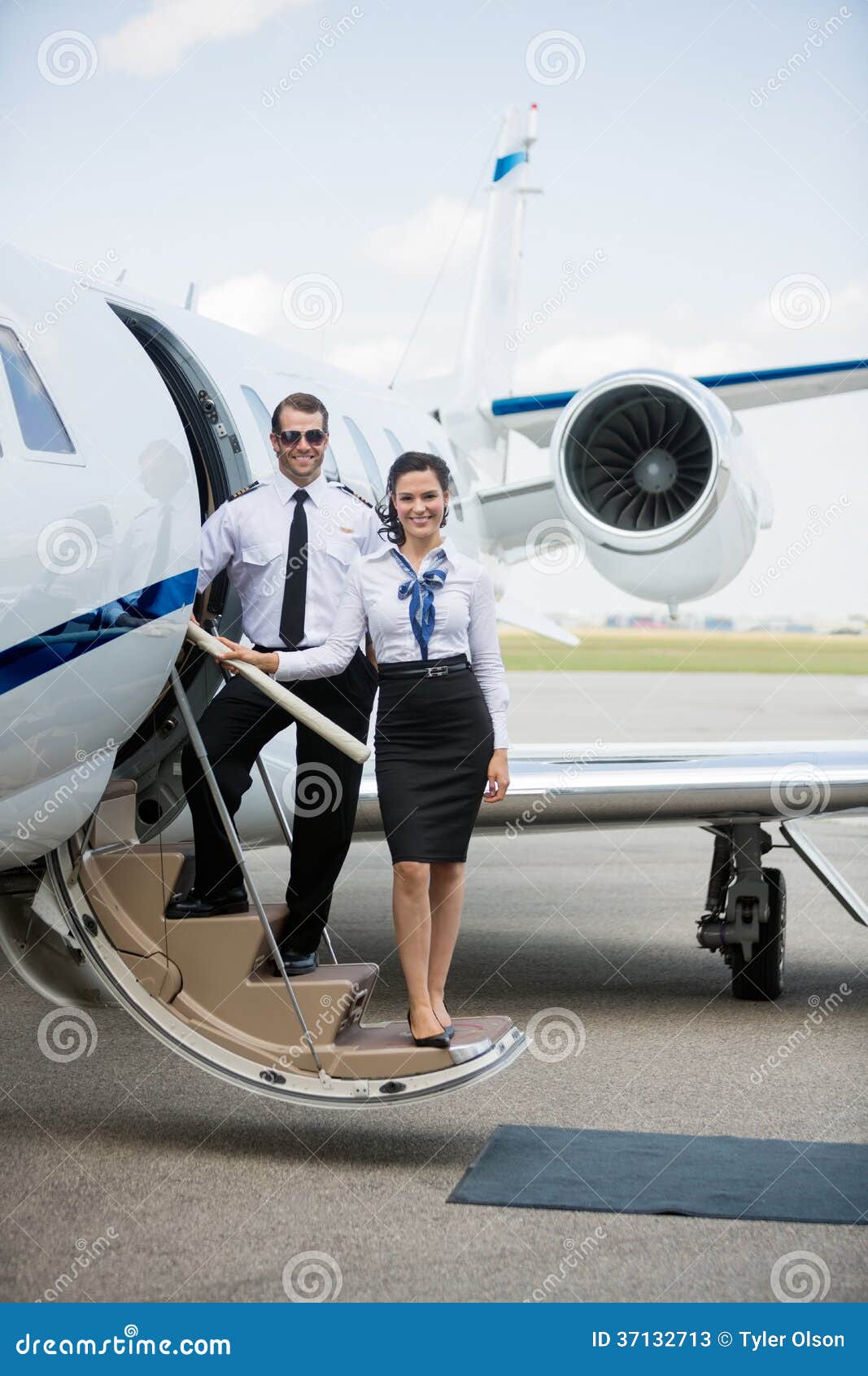 亚洲公务航空大会 豪机与美女齐飞 - 综合 - 航空圈——航空信息、大数据平台