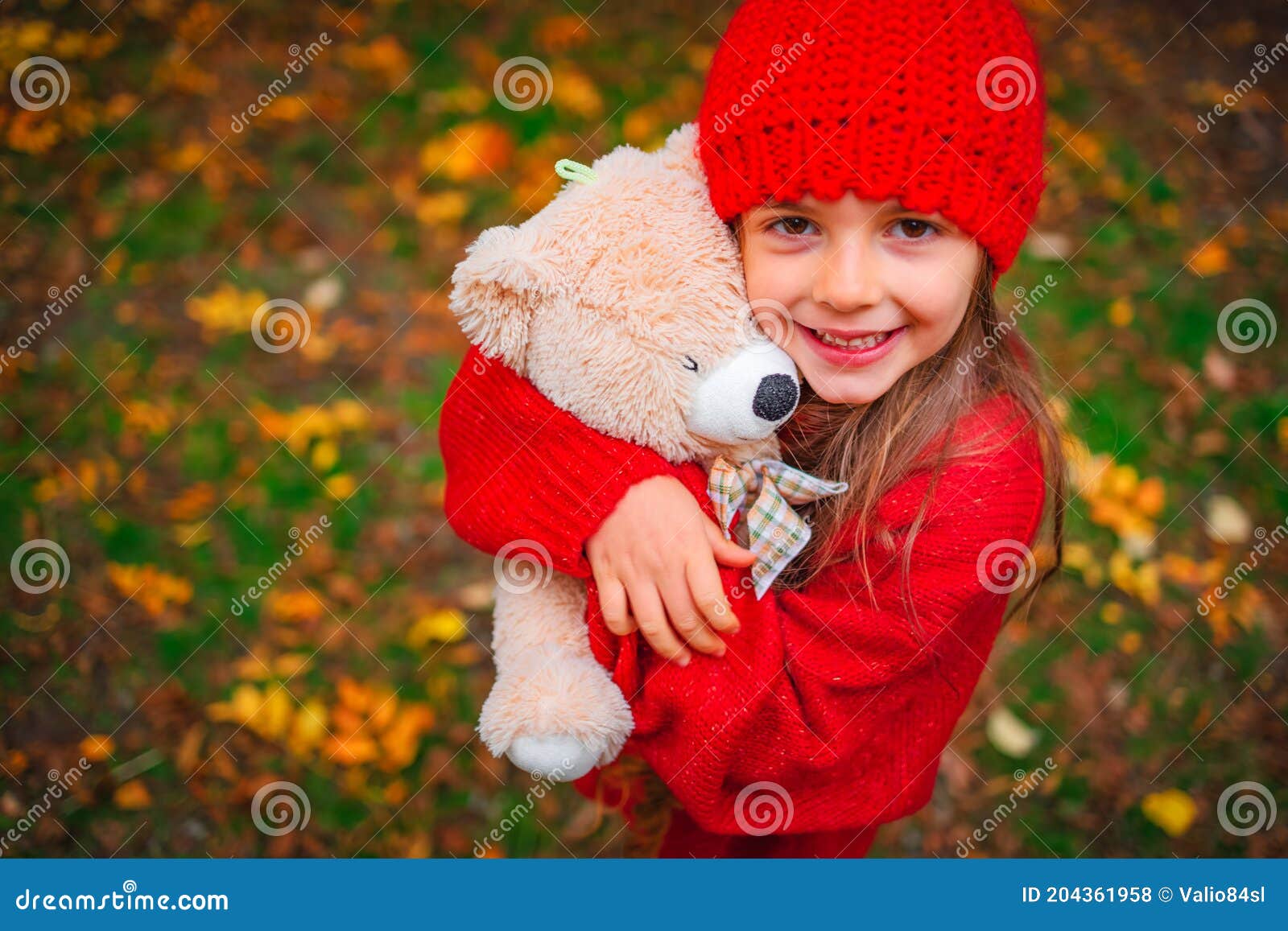 小女孩和泰迪熊野餐 库存照片. 图片 包括有 关闭, 户外, 子项, 使用, 白种人, 野餐, 龙舌兰 - 189338348