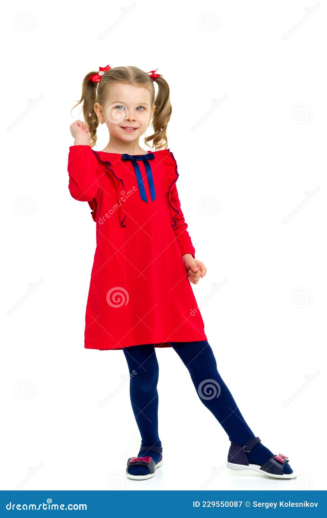 穿着红色长裙翩翩起舞的少女人像图片免费下载_jpg格式_3648像素_编号50434549-千图网
