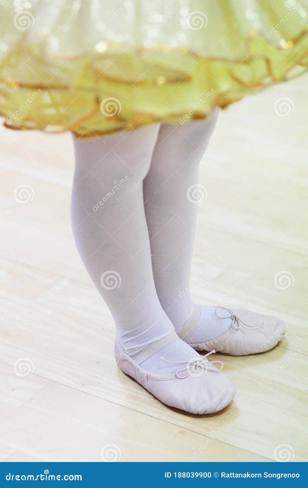 芭蕾舞鞋|摄影|人像摄影|qiujiajie3 - 原创作品 - 站酷 (ZCOOL)