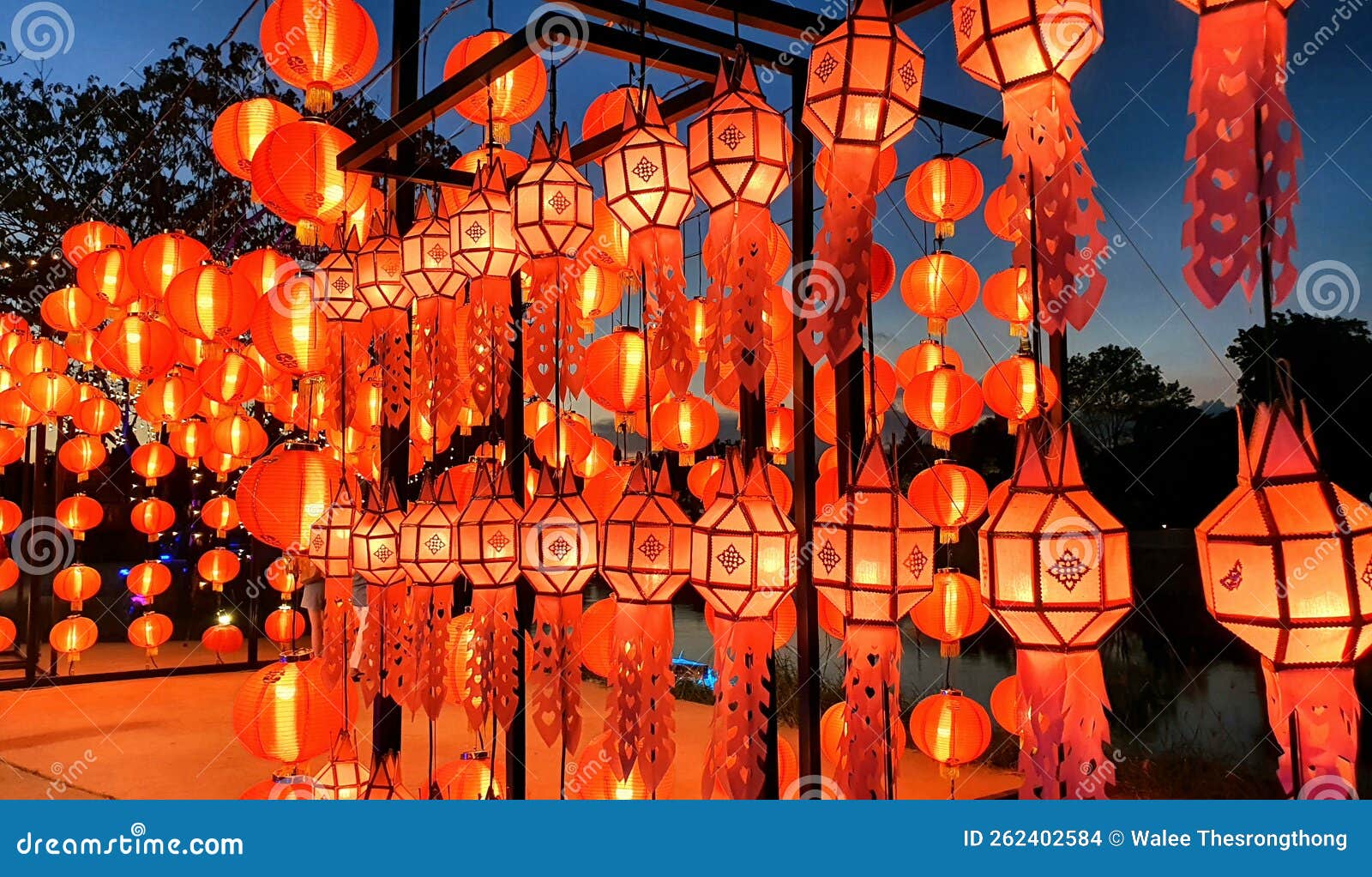 Paper lantern 库存照片. 图片 包括有 绘画, 艺术, 设计, 模式, 阶段, 节日, 晚上 262402584