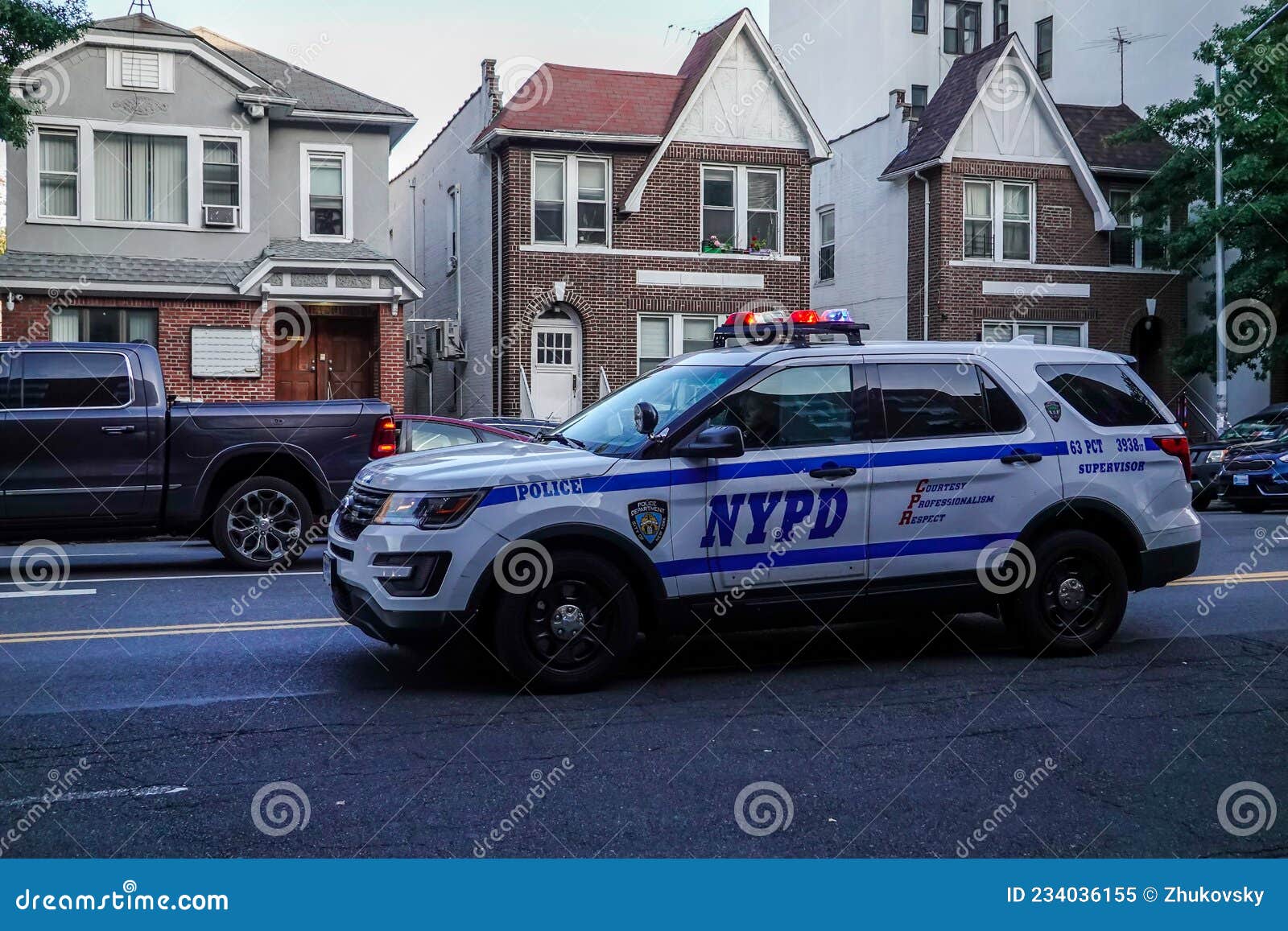 纽约警方将在美总统选举日动用5000多警察 - 2016年11月8日, 俄罗斯卫星通讯社