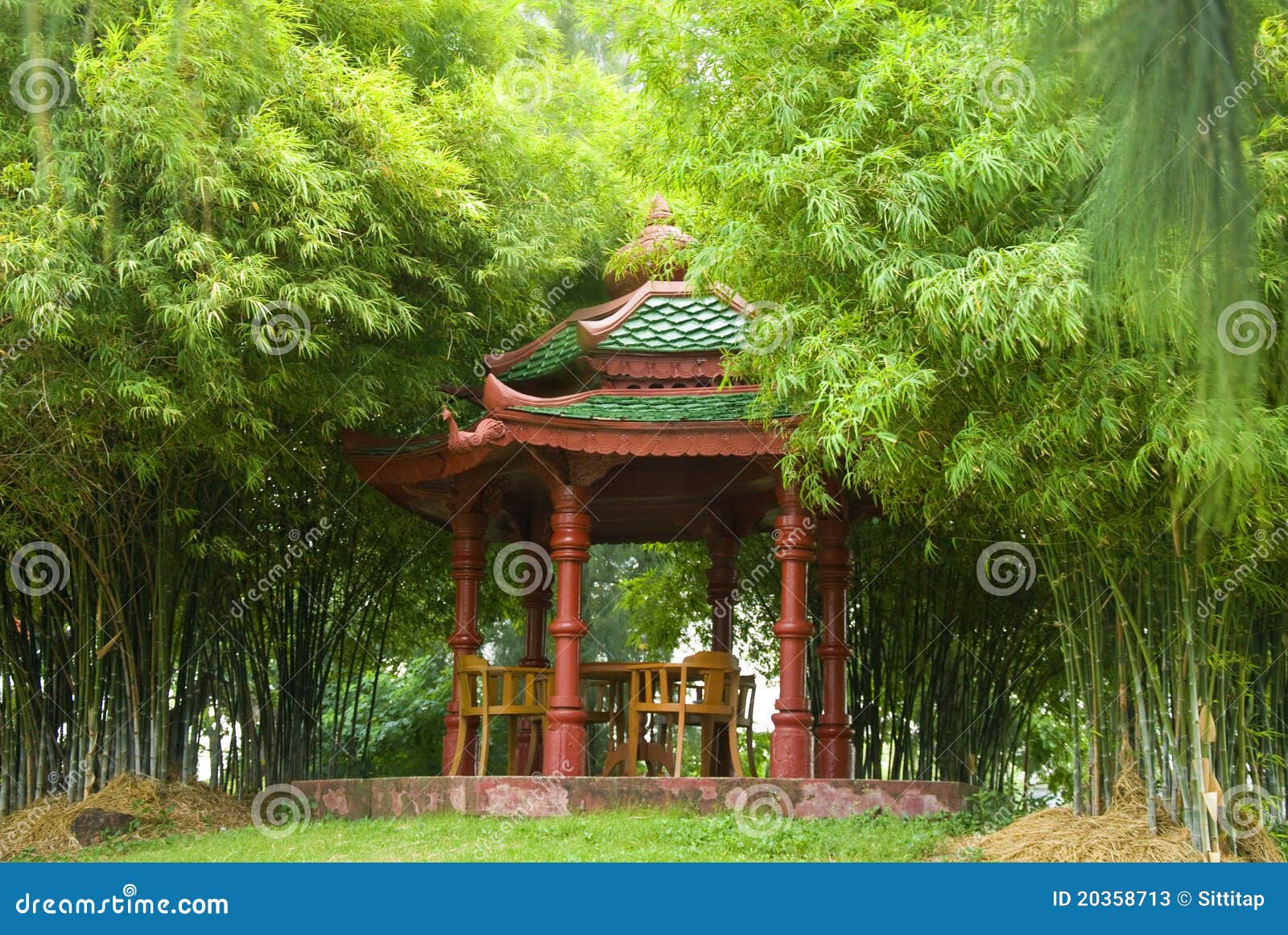 结构上中国式. 结构上竹大厦中国庭院样式包围传统