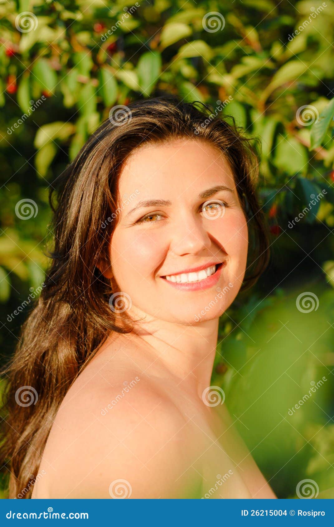 绿色叶子的新美丽的妇女 库存照片 图片 包括有 照亮 白种人 成人 概念 有吸引力的 耳朵 保险开关