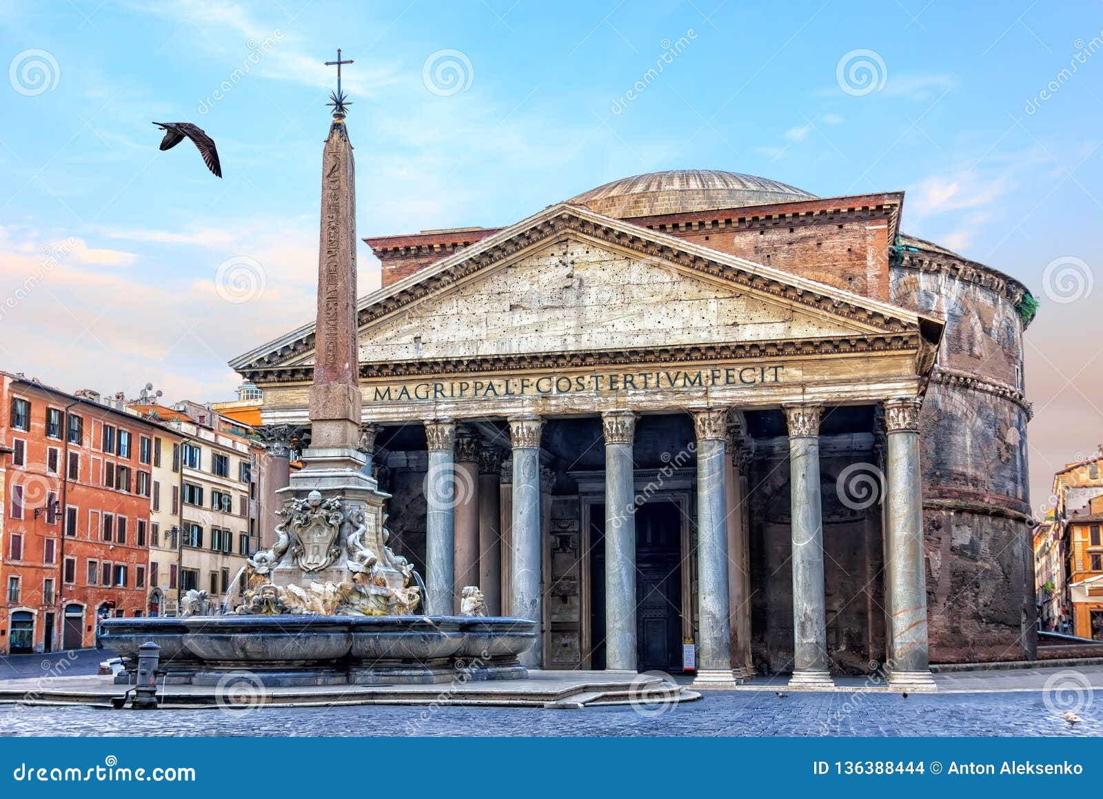 罗马万神殿和喷泉早晨视图，没有人