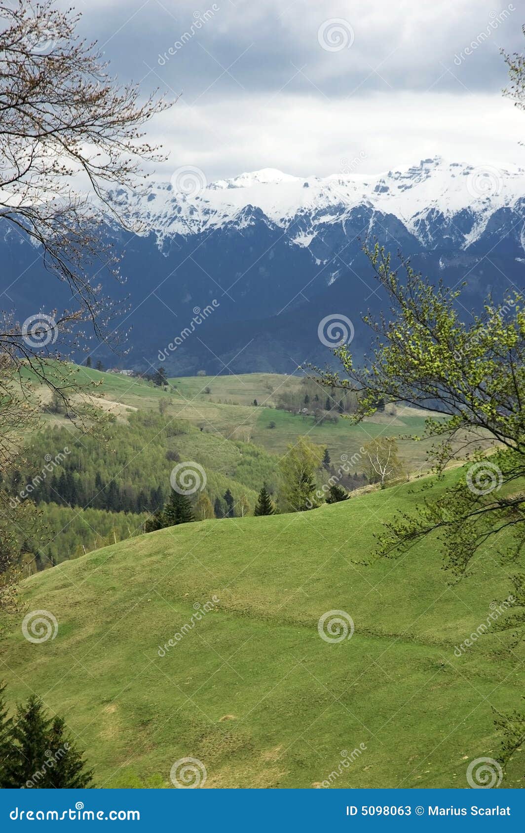 罗马尼亚旅行. Branului bucegi山罗马尼亚塔拉视图