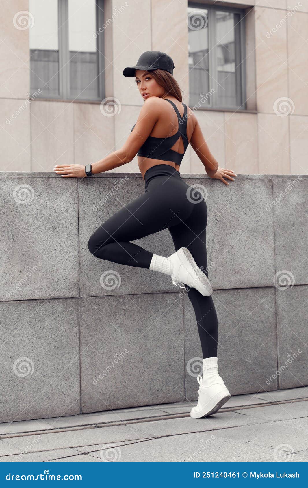 壁纸 : 体育, 妇女, 坐着, 健身模型, 杠铃, 肌肉, 截图, 人的立场, 拍照片, 身体素质, 表演艺术 5124x3744 ...