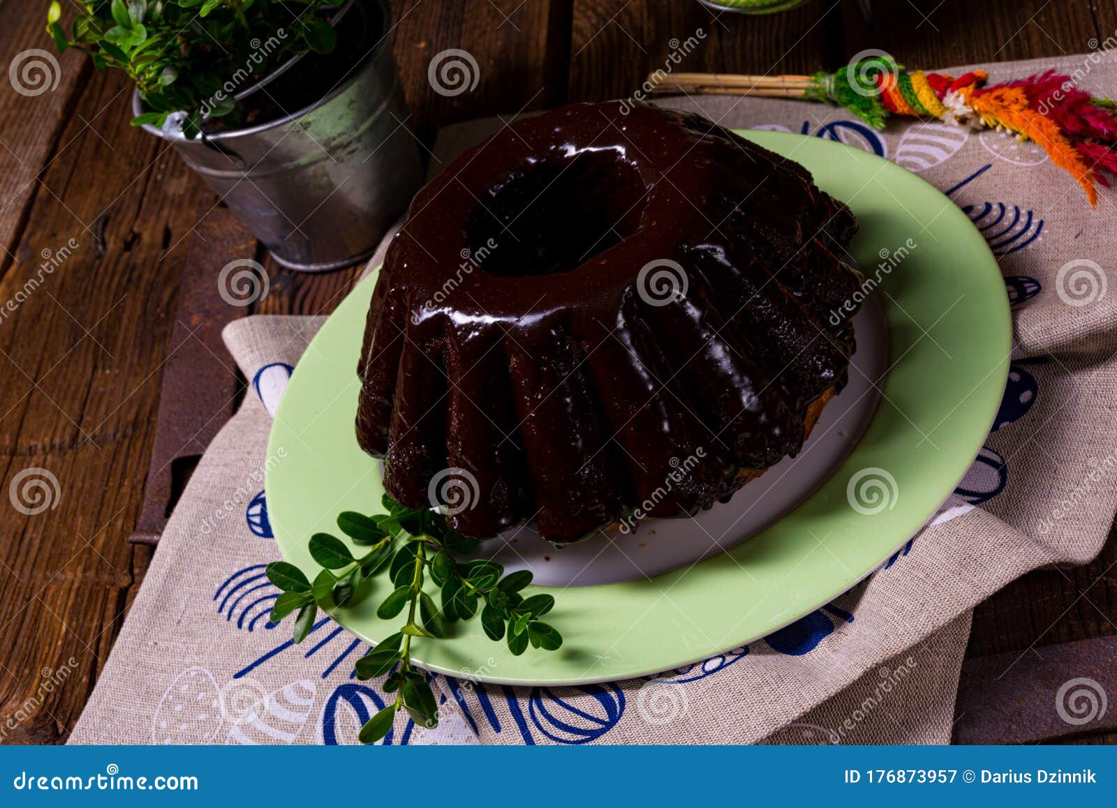 传统波兰奶油硬糖蛋糕 库存图片. 图片 包括有 魅力, 自创, 食谱, 可口, 正方形, 点心, 巧克力 - 30848013