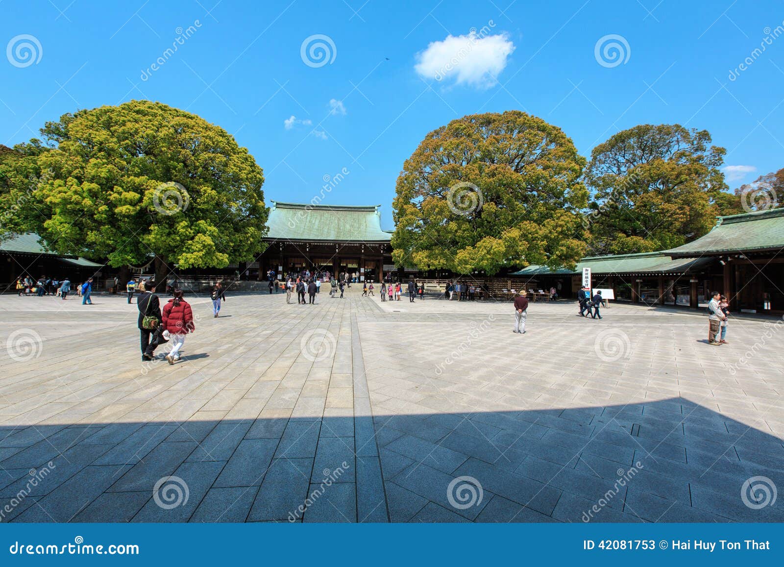 美济礁津沽寺庙. 美济礁津沽神道圣地在东京，日本 被拍的照片：2013年4月13日