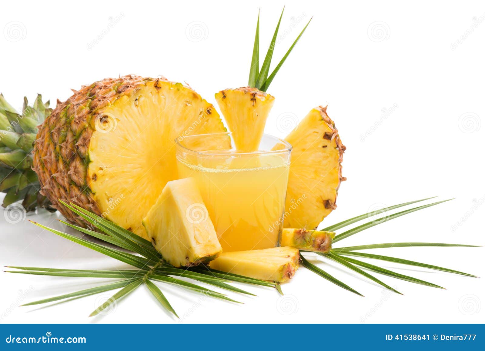 新鲜的菠萝汁和成熟菠萝在灰色背景 库存图片. 图片 包括有 绿色, 打赌的人, 饮食, 健康, 生活方式 - 123911993