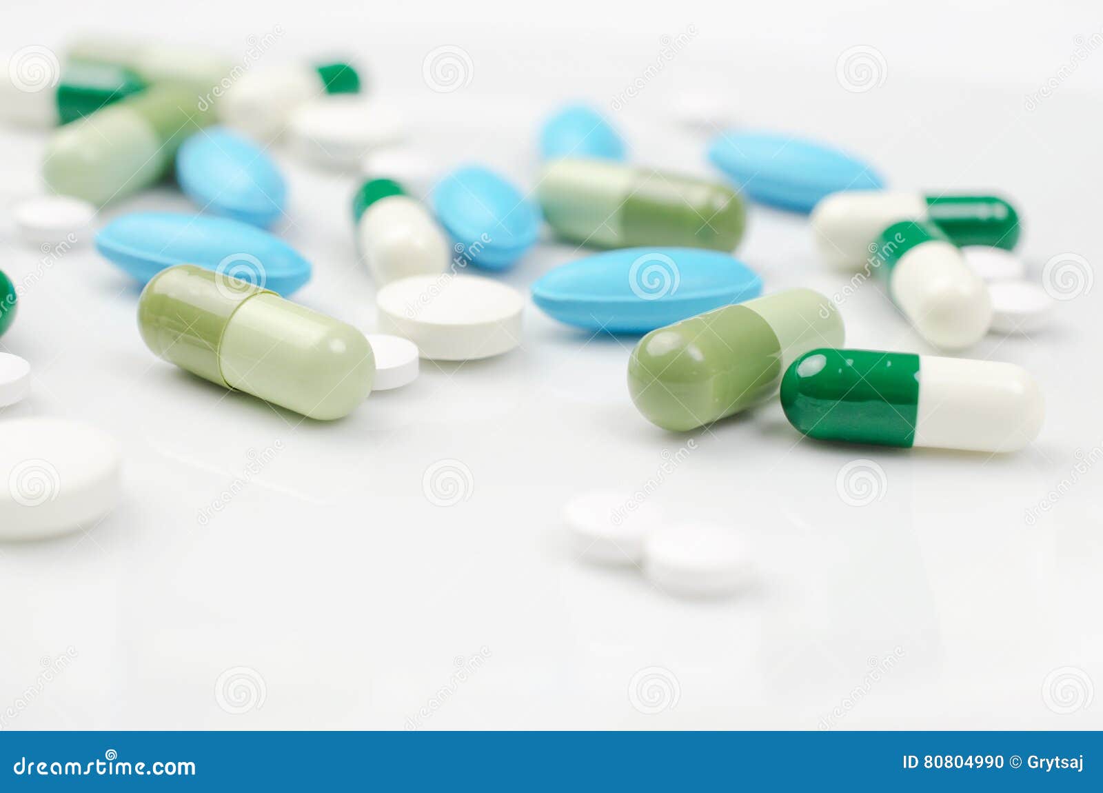 各种颜色彩色的药片和胶囊高清图片下载-正版图片500217207-摄图网