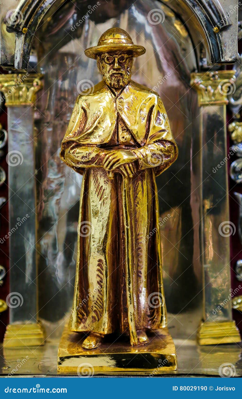 里约热内卢耶稣基督巴西救世主雕像 编辑类图片. 图片 包括有 面包渣, 天空, 拱道, 云彩, 基督, 海洋 - 193651390