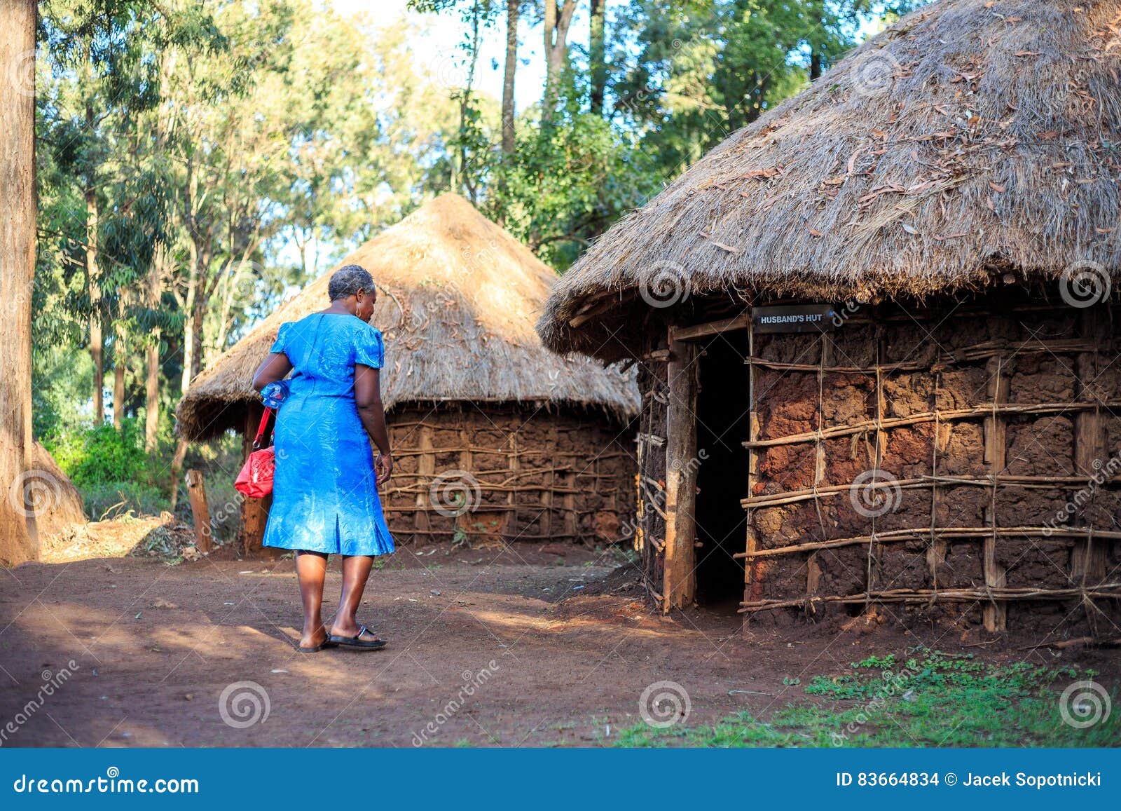 非洲小屋 库存图片. 图片 包括有 玉米棒, 贫穷, 布琼布拉, 居住, 房子, 土块, 棚子, 天空, 自然 - 3643673