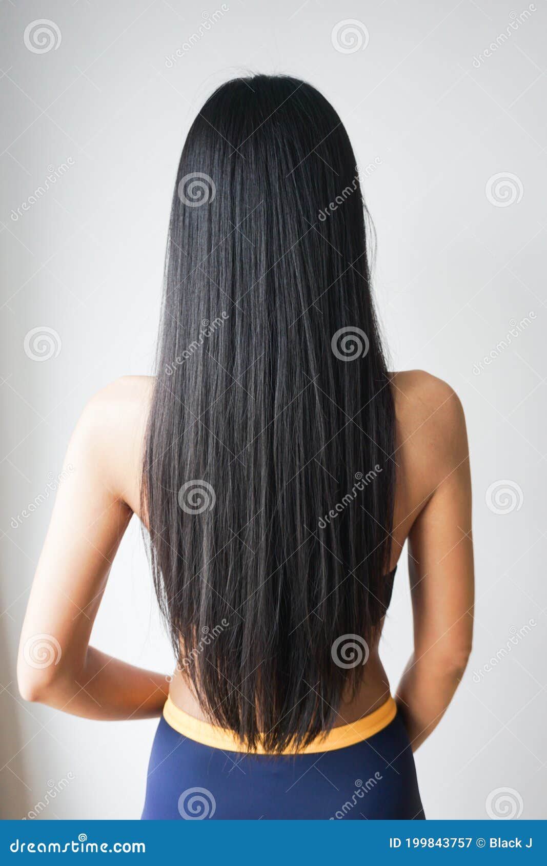 烫一半的发型-女生发型-条码图