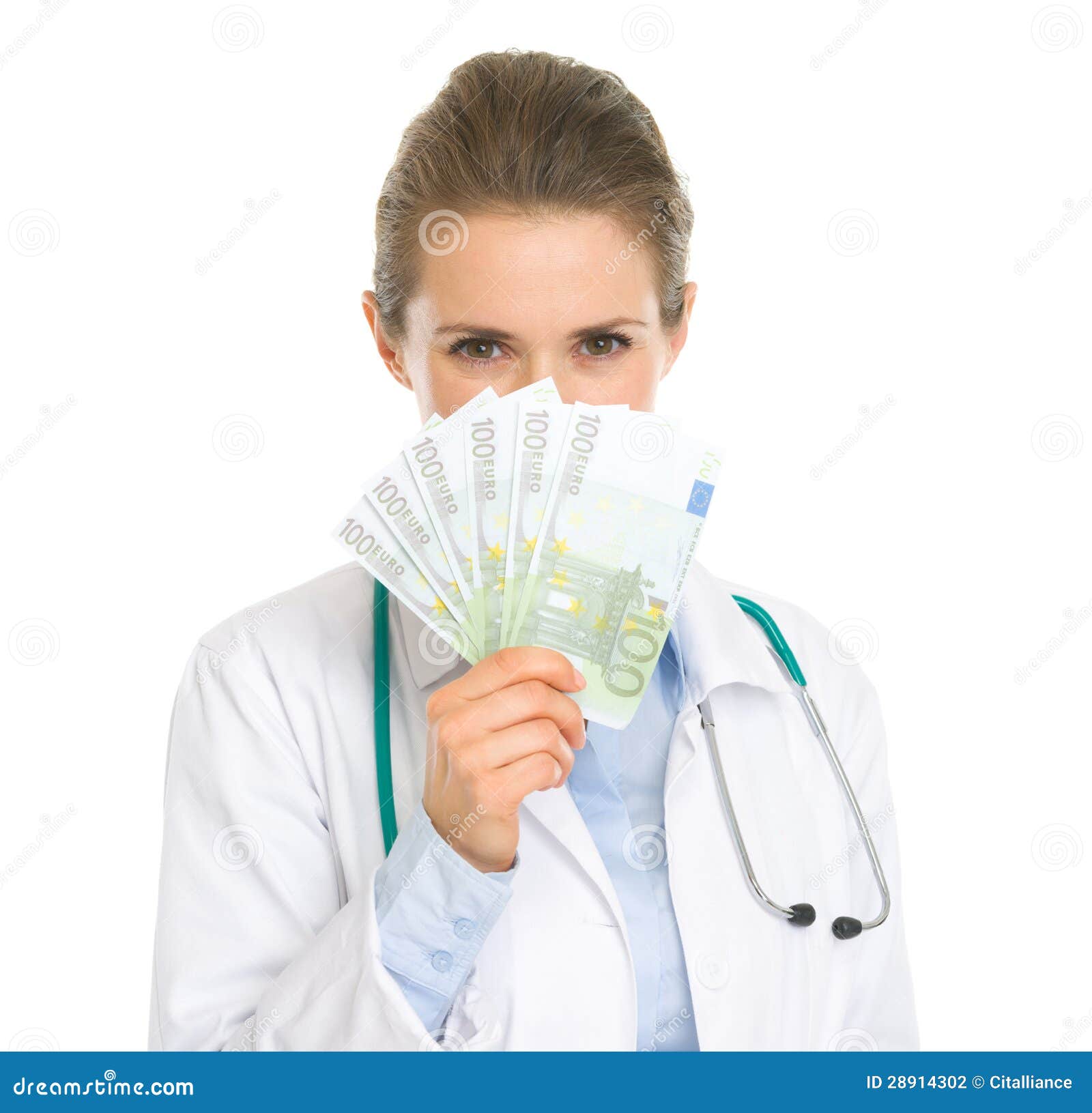 隐藏在欧元之后风扇的医生妇女. 隐藏在白色查出的欧元之后风扇的医生妇女