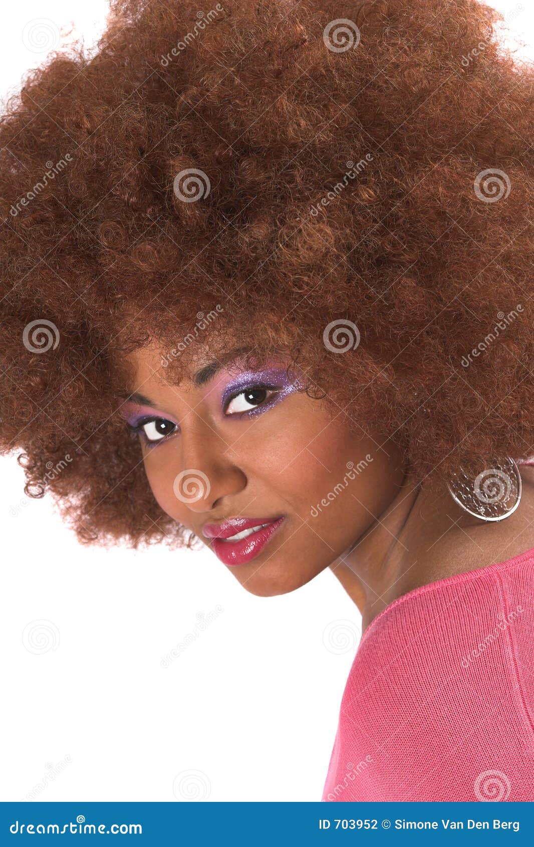 捕捉黑人模特之美 黑人模特的独特发型__凤凰网