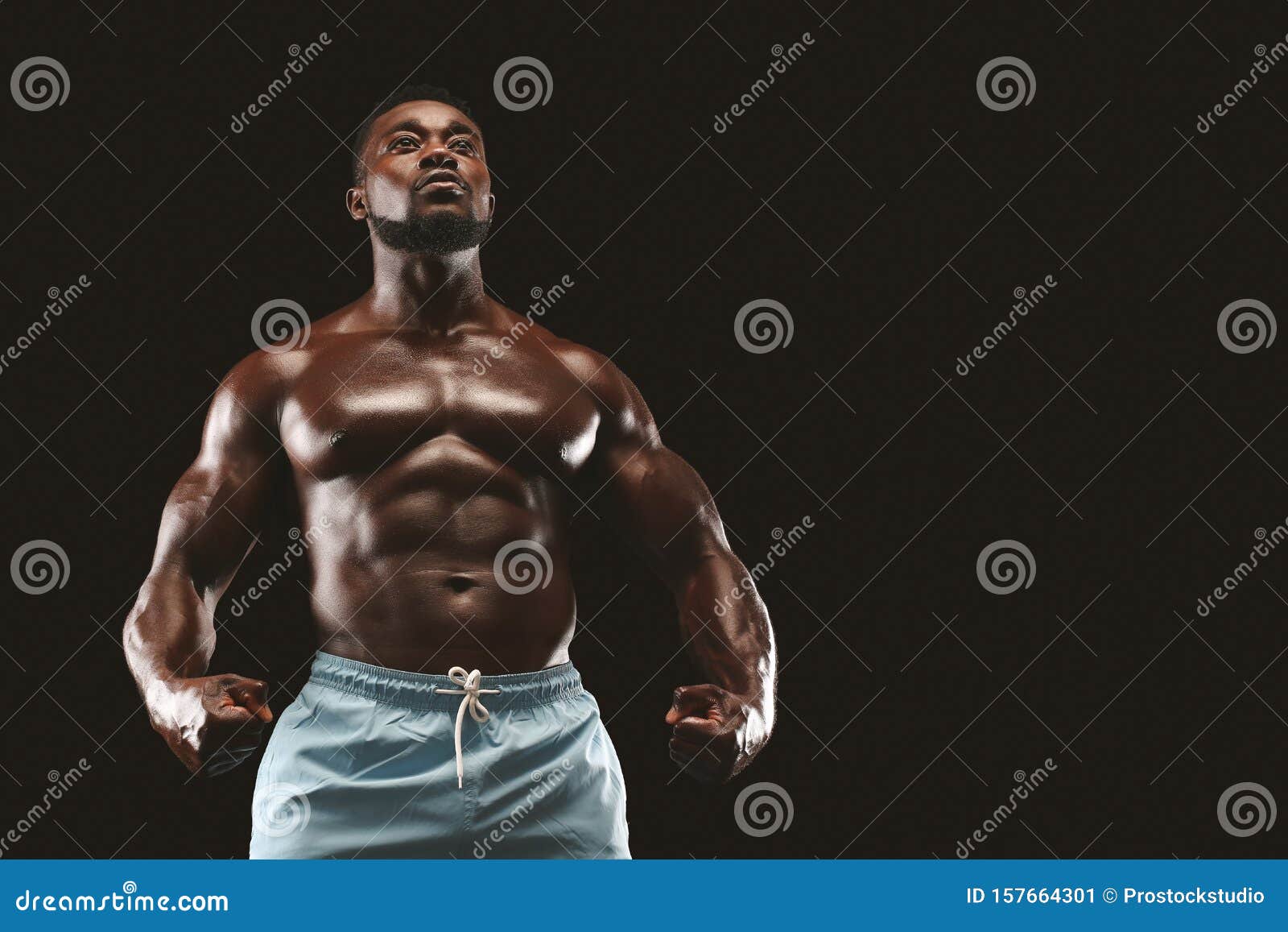年轻非洲赤裸上身的肌肉修造人常设剪影 库存照片. 图片 包括有 剪影, 运动员, 大气, 查找, 体育运动 - 37142374
