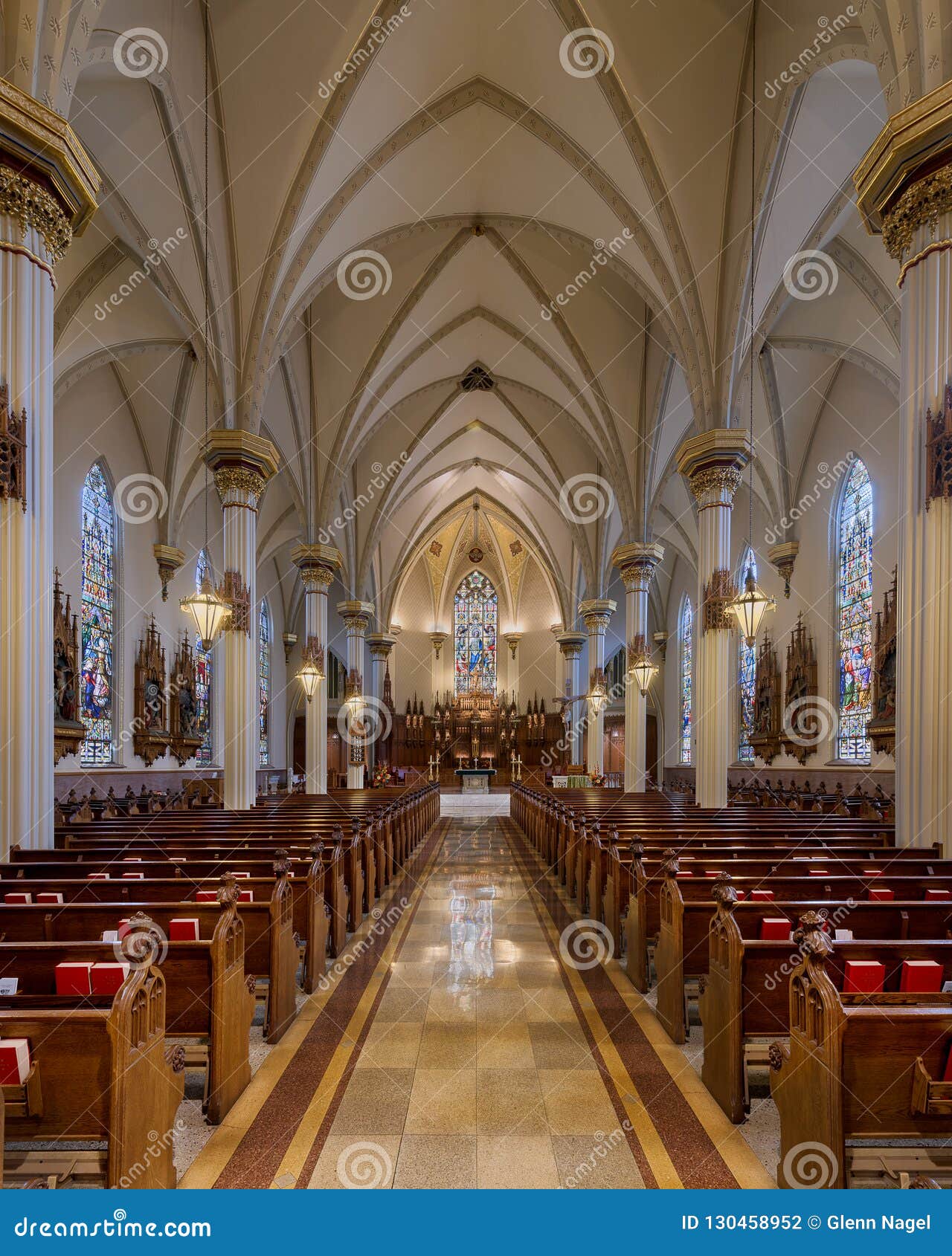 耶稣圣心的大教堂Notre Dame的 编辑类库存图片. 图片 包括有 地标, 可弯的, 校园, 有历史 - 127131014
