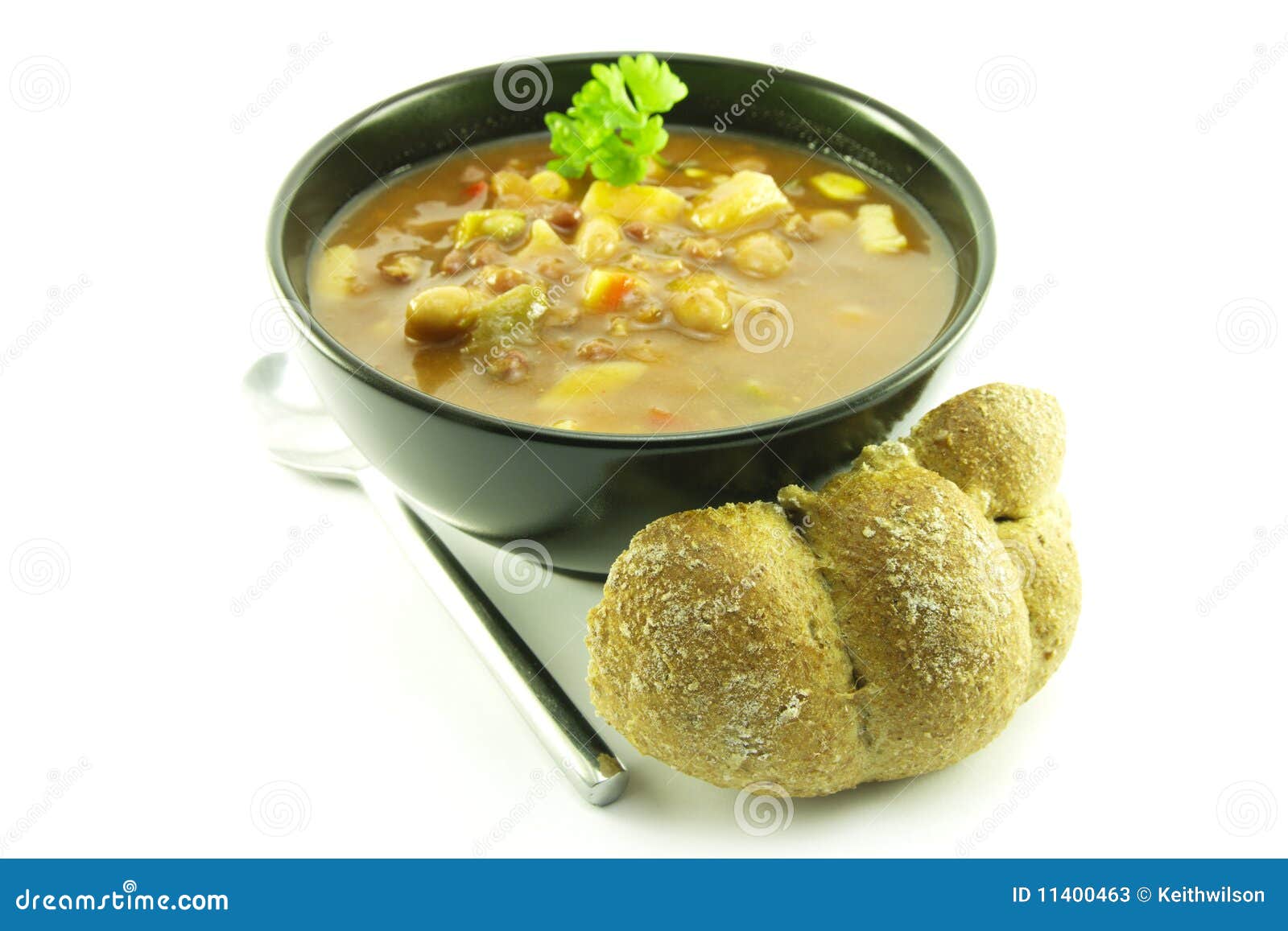 在白盘子里的豌豆汤图片下载 - 觅知网